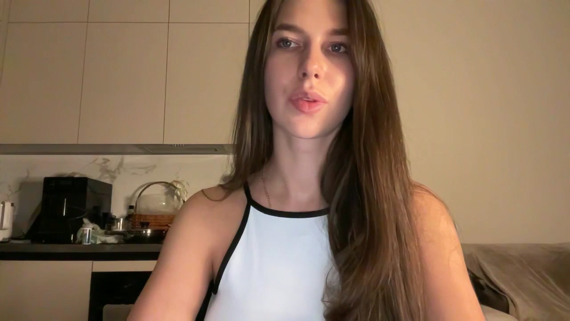 Gallery image thumbnail from kissfreeze's myfreecams stream on, 12/11/2025, 17:37 image 11 of 20