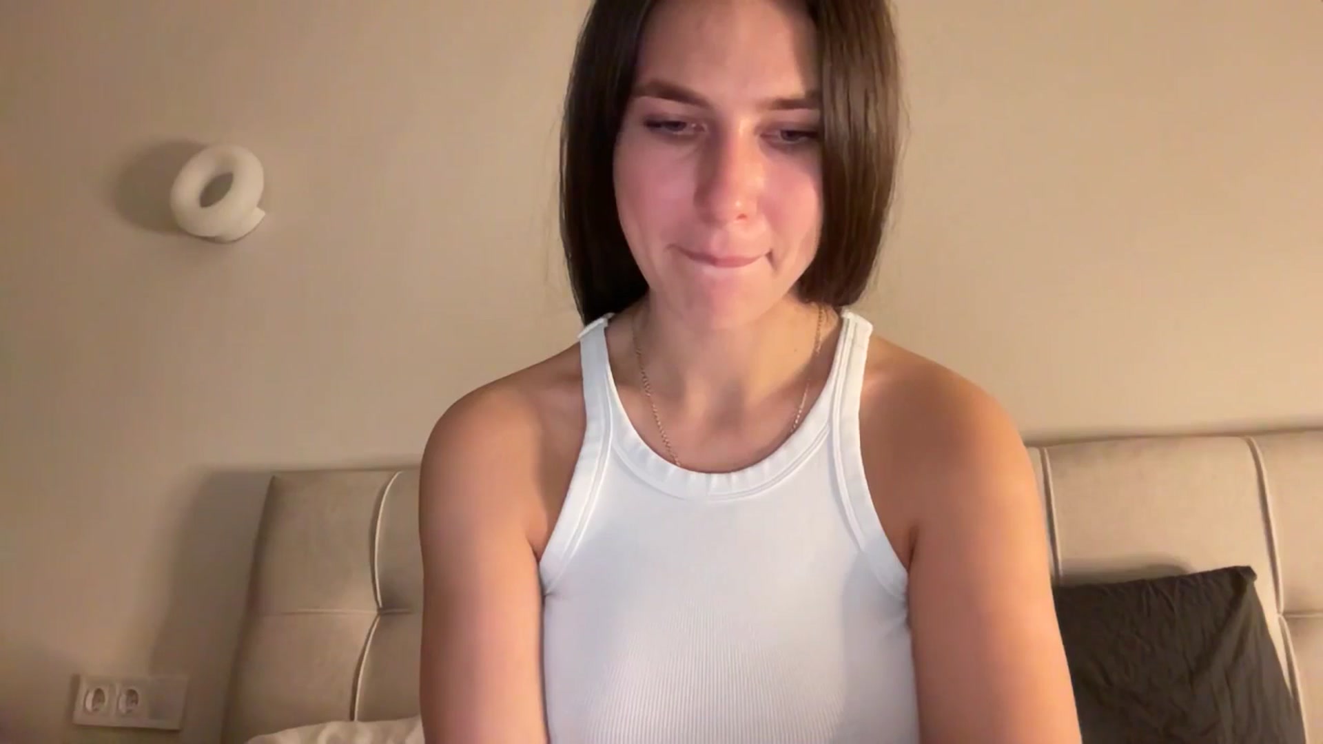 Gallery image thumbnail from kissfreeze's myfreecams stream on, 12/19/2025, 22:00 image 9 of 20