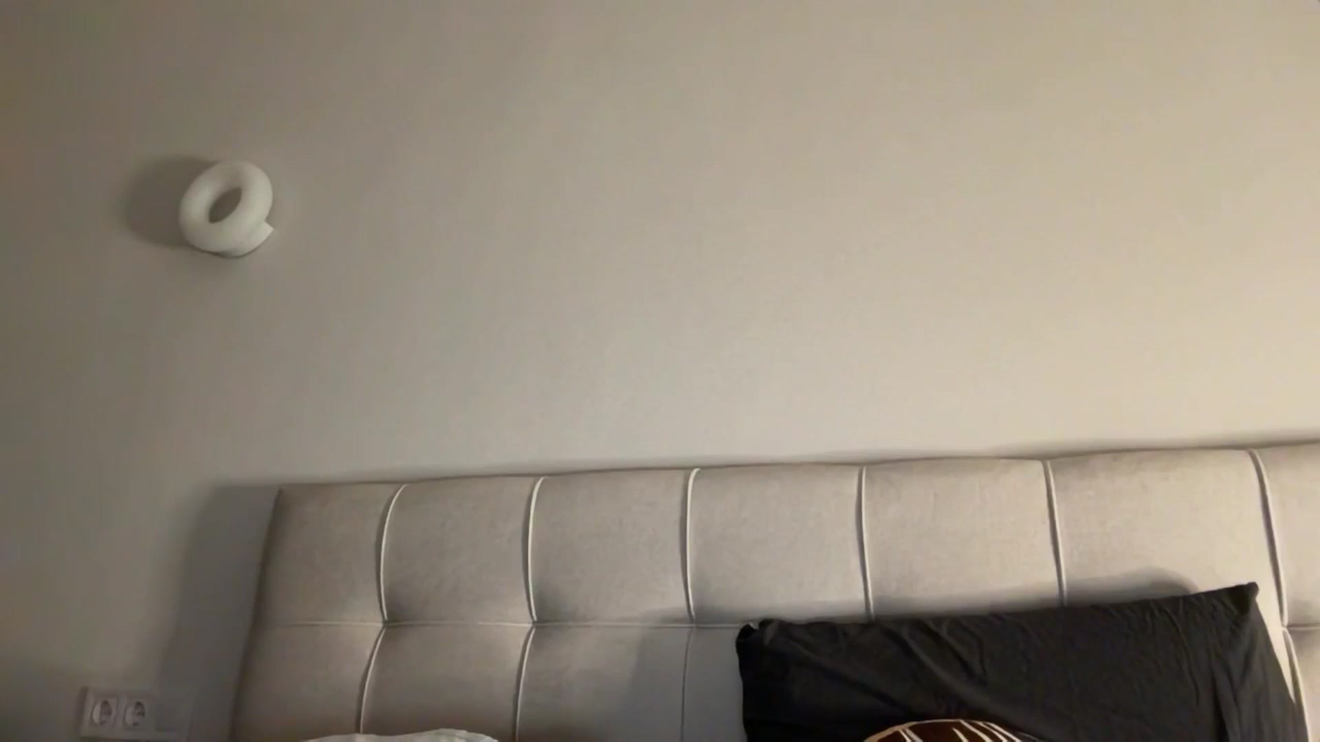 Gallery image thumbnail from kissfreeze's myfreecams stream on, 12/19/2025, 22:00 image 7 of 20