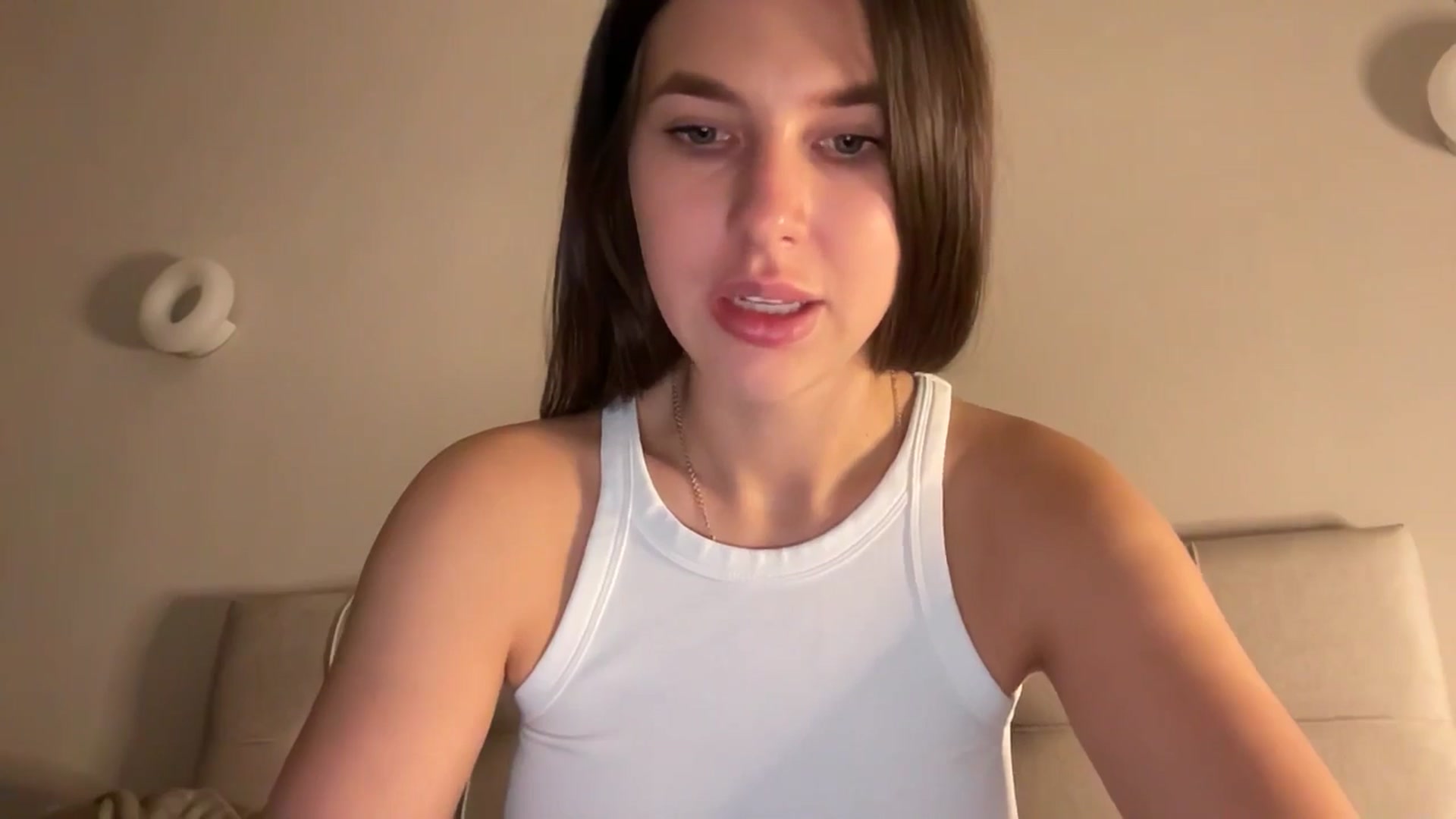 Gallery image thumbnail from kissfreeze's myfreecams stream on, 12/20/2025, 16:47 image 14 of 20