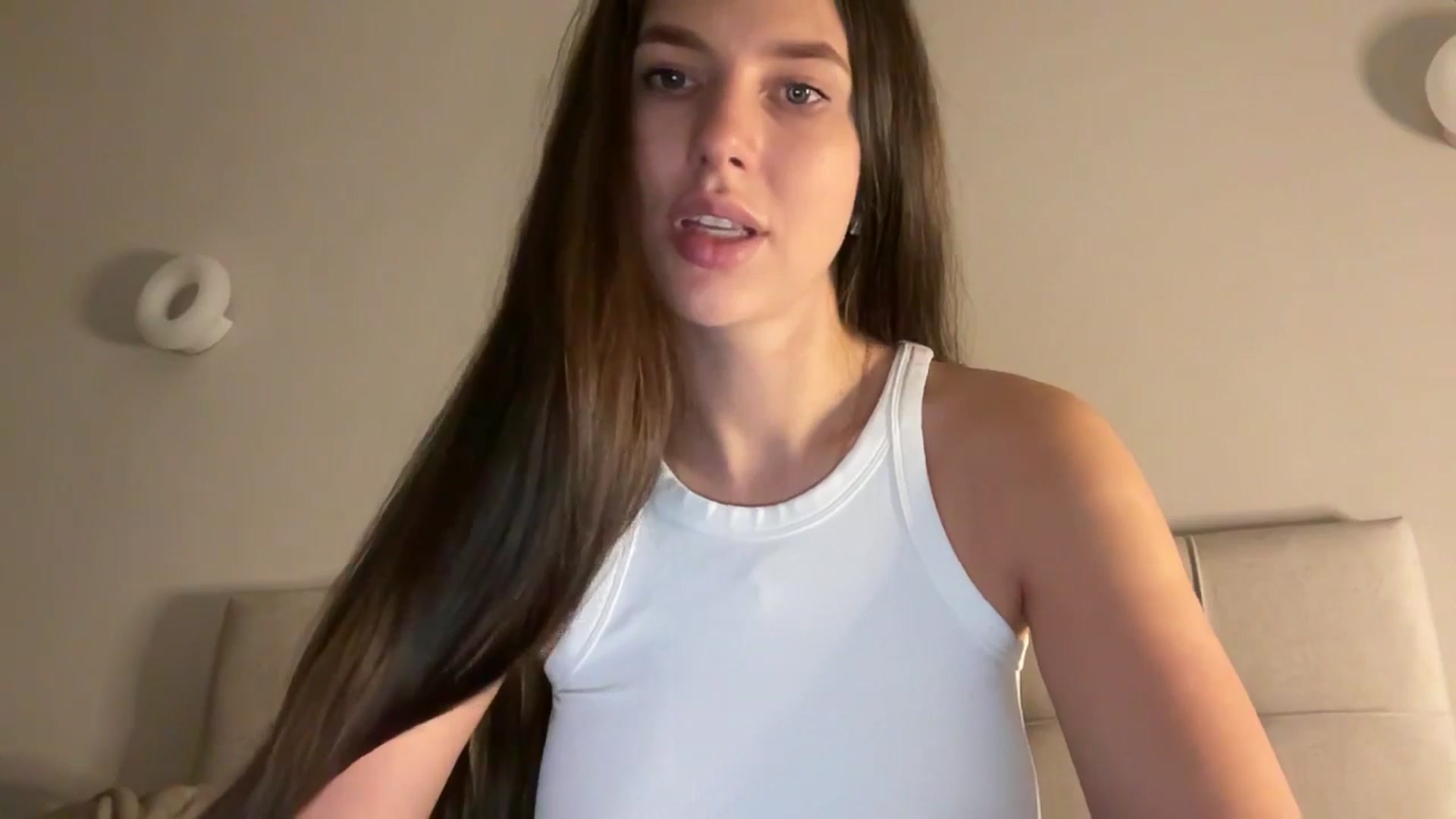 Gallery image thumbnail from kissfreeze's myfreecams stream on, 12/20/2025, 16:47 image 7 of 20