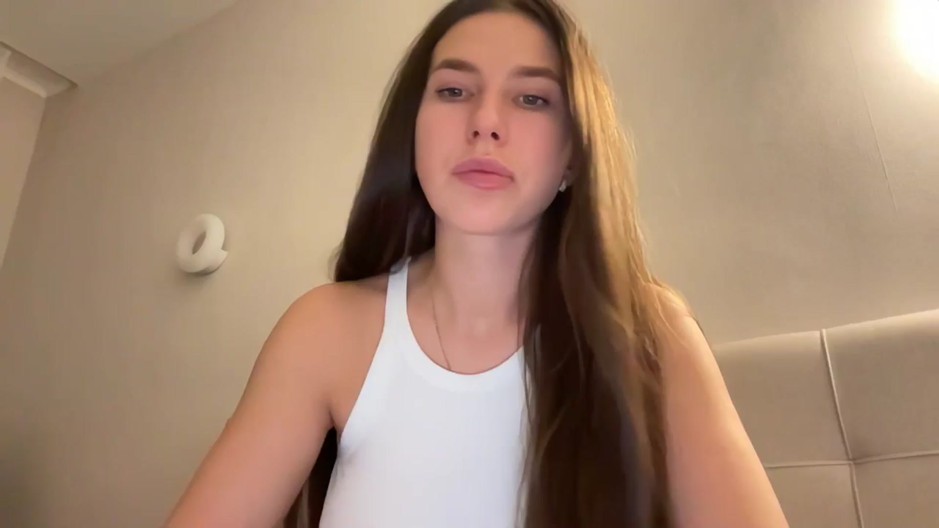 Gallery image thumbnail from kissfreeze's myfreecams stream on, 12/20/2025, 22:21 image 1 of 20