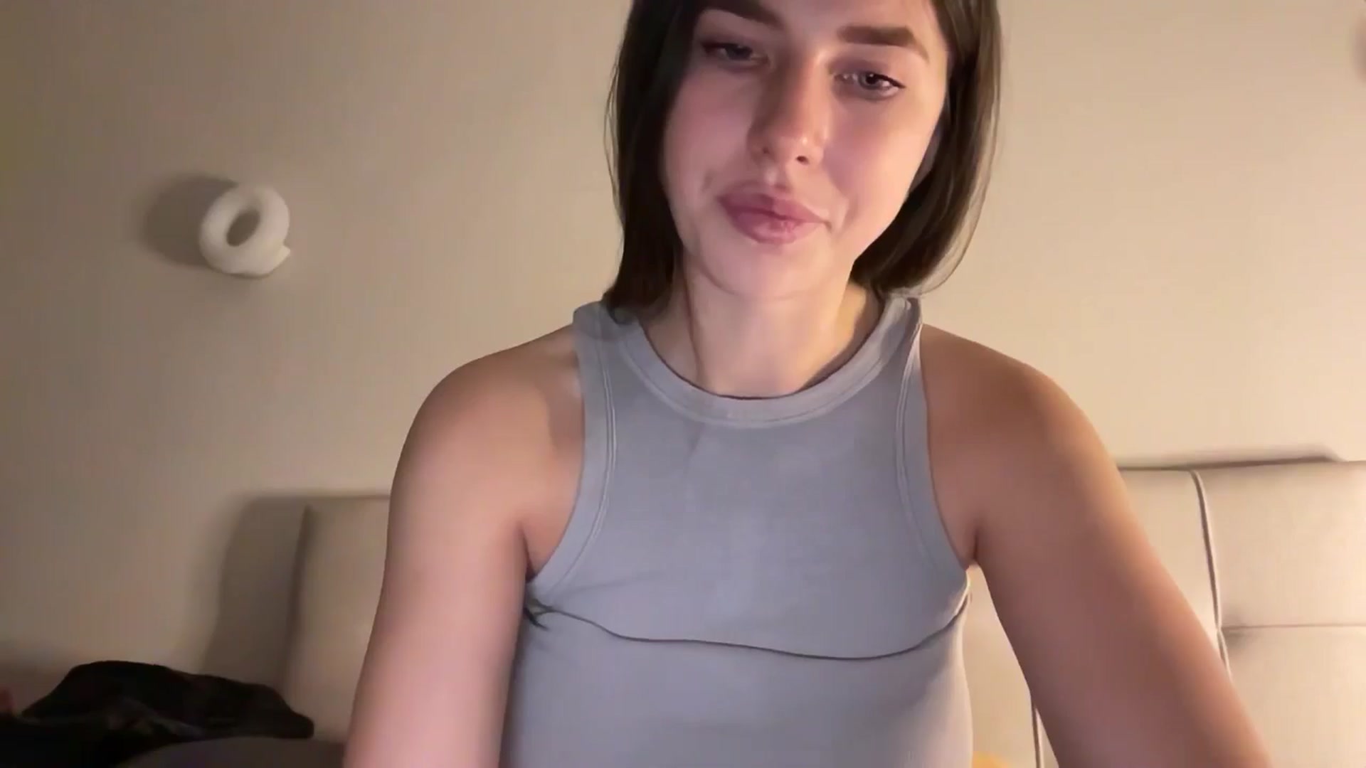Gallery image thumbnail from kissfreeze's myfreecams stream on, 12/23/2025, 23:28 image 18 of 20