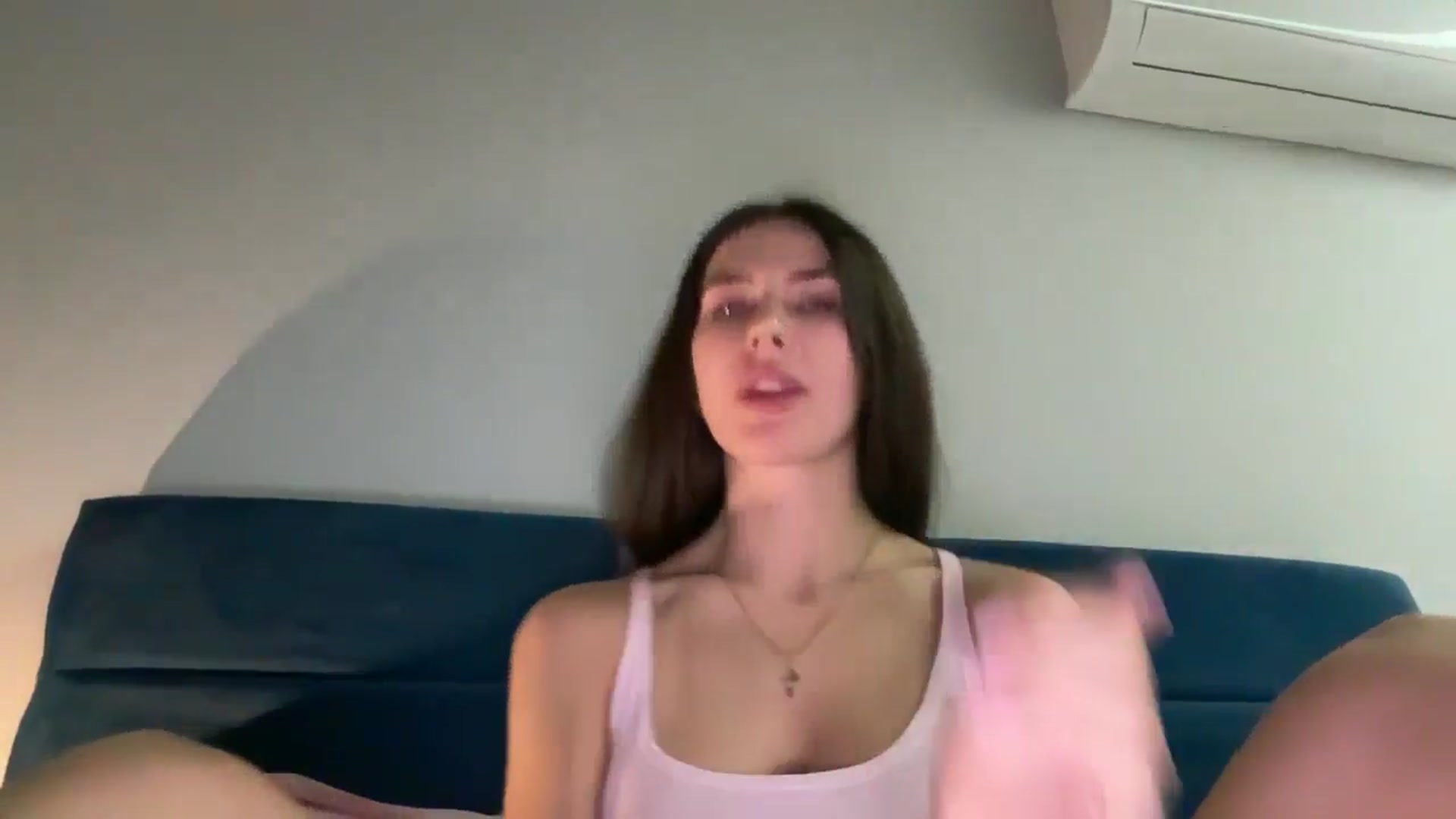 Gallery image thumbnail from kissfreeze's myfreecams stream on, 01/03/2026, 22:24 image 2 of 20