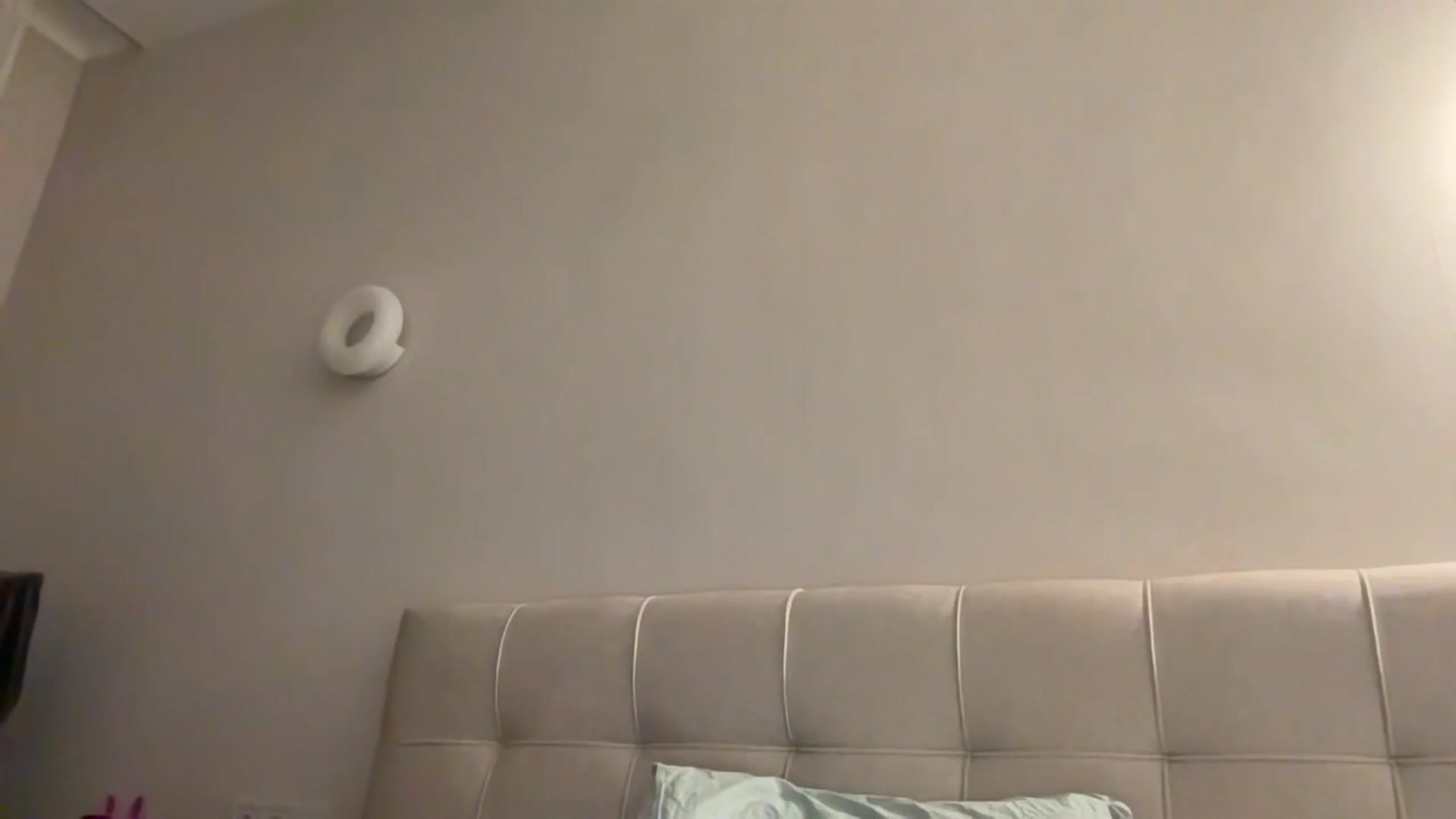 Gallery image thumbnail from kissfreeze's myfreecams stream on, 01/10/2026, 22:53 image 2 of 20
