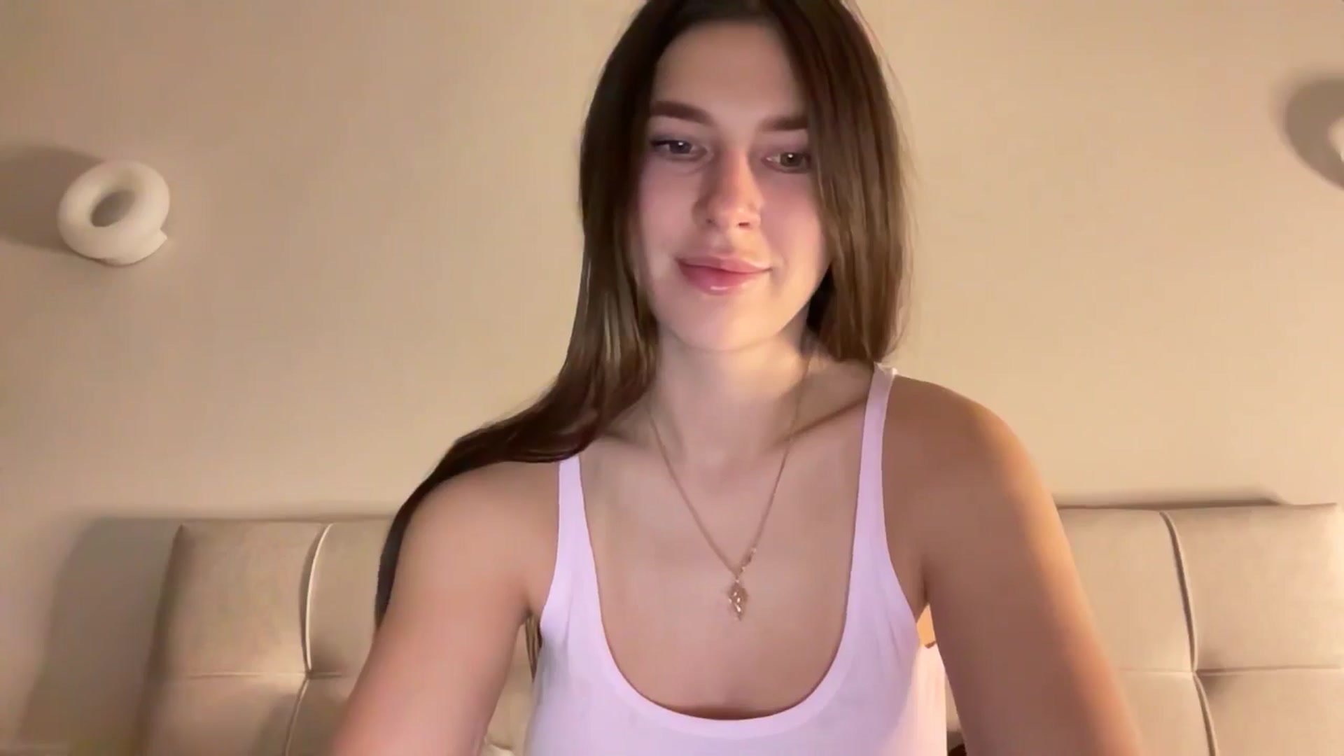 Gallery image thumbnail from kissfreeze's myfreecams stream on, 01/11/2026, 15:53 image 19 of 20