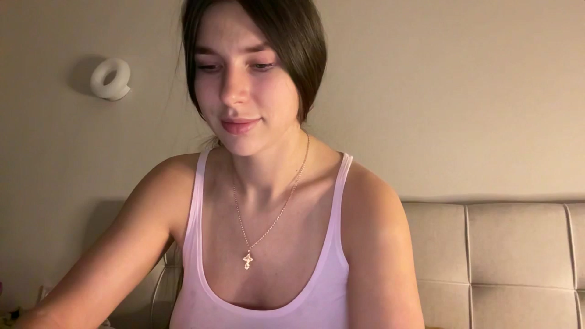 Gallery image thumbnail from kissfreeze's myfreecams stream on, 01/11/2026, 23:43 image 5 of 20