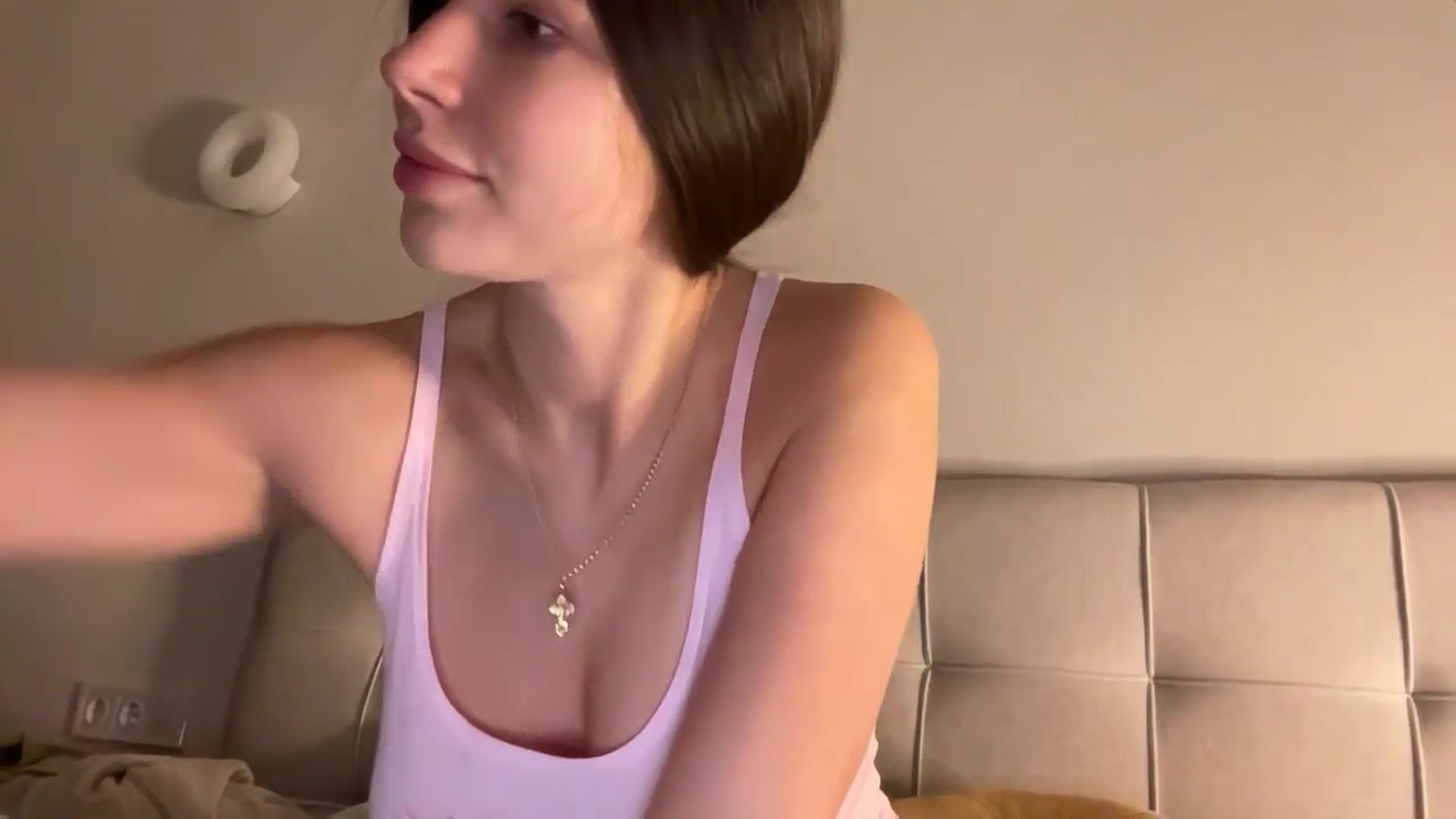 Gallery image thumbnail from kissfreeze's myfreecams stream on, 01/11/2026, 23:43 image 11 of 20