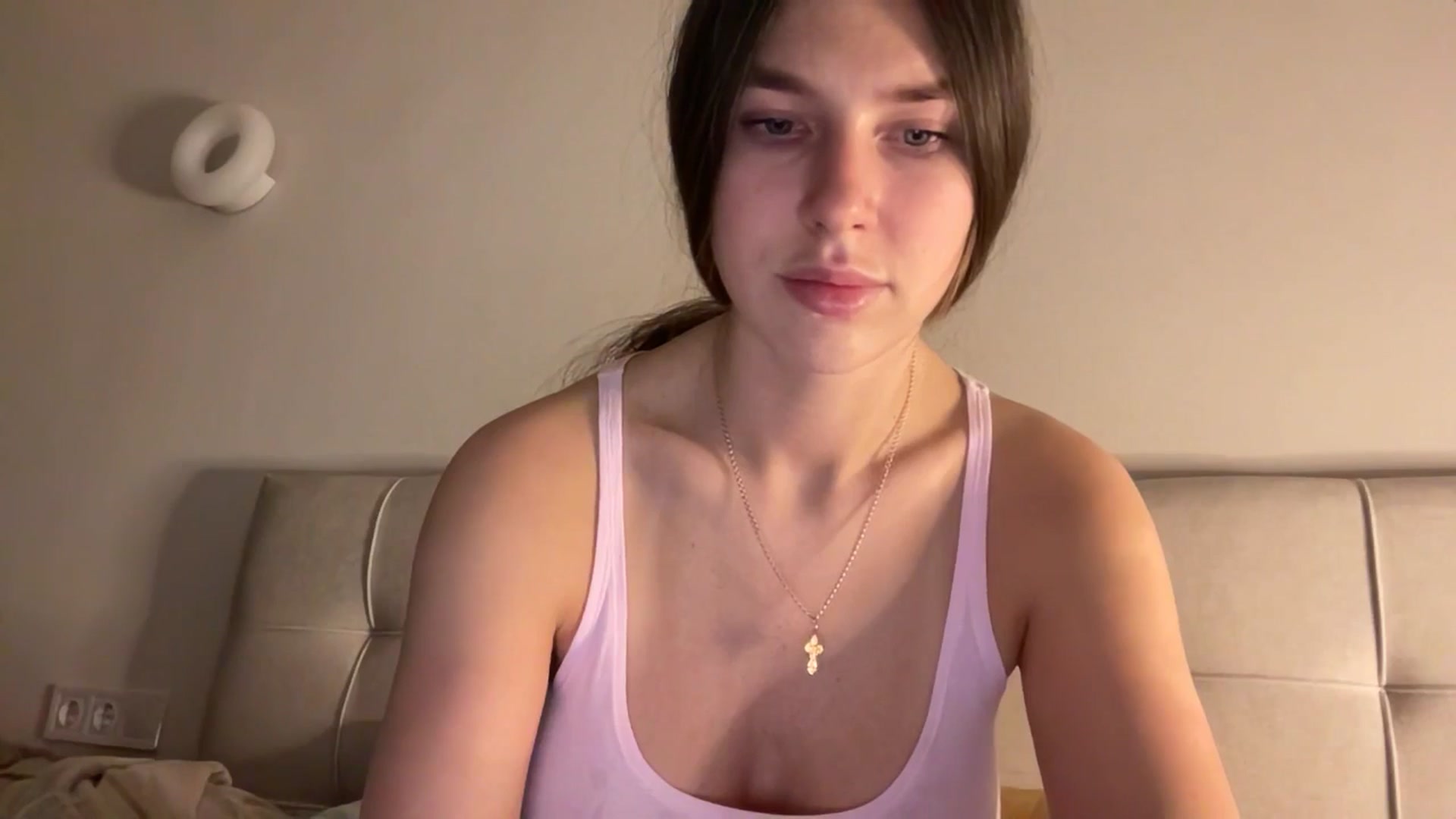 Gallery image thumbnail from kissfreeze's myfreecams stream on, 01/11/2026, 23:43 image 12 of 20