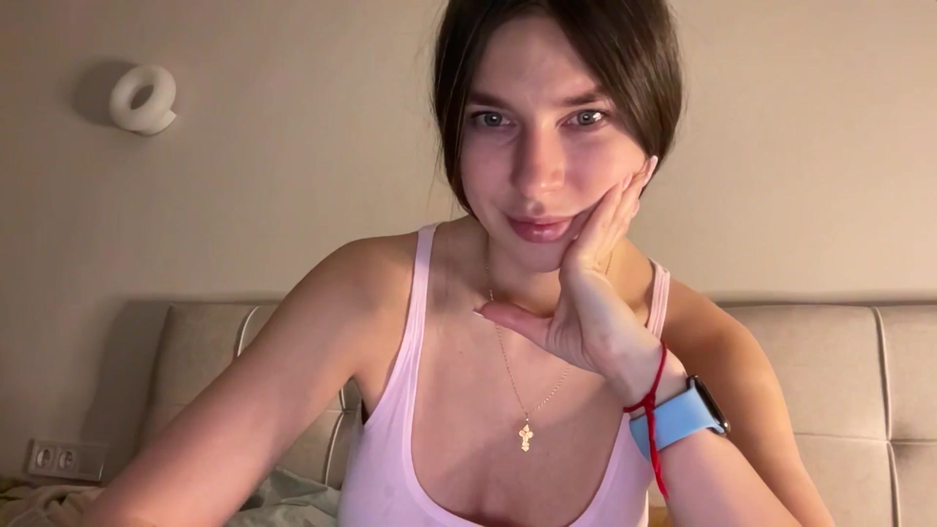 Gallery image thumbnail from kissfreeze's myfreecams stream on, 01/11/2026, 23:43 image 16 of 20