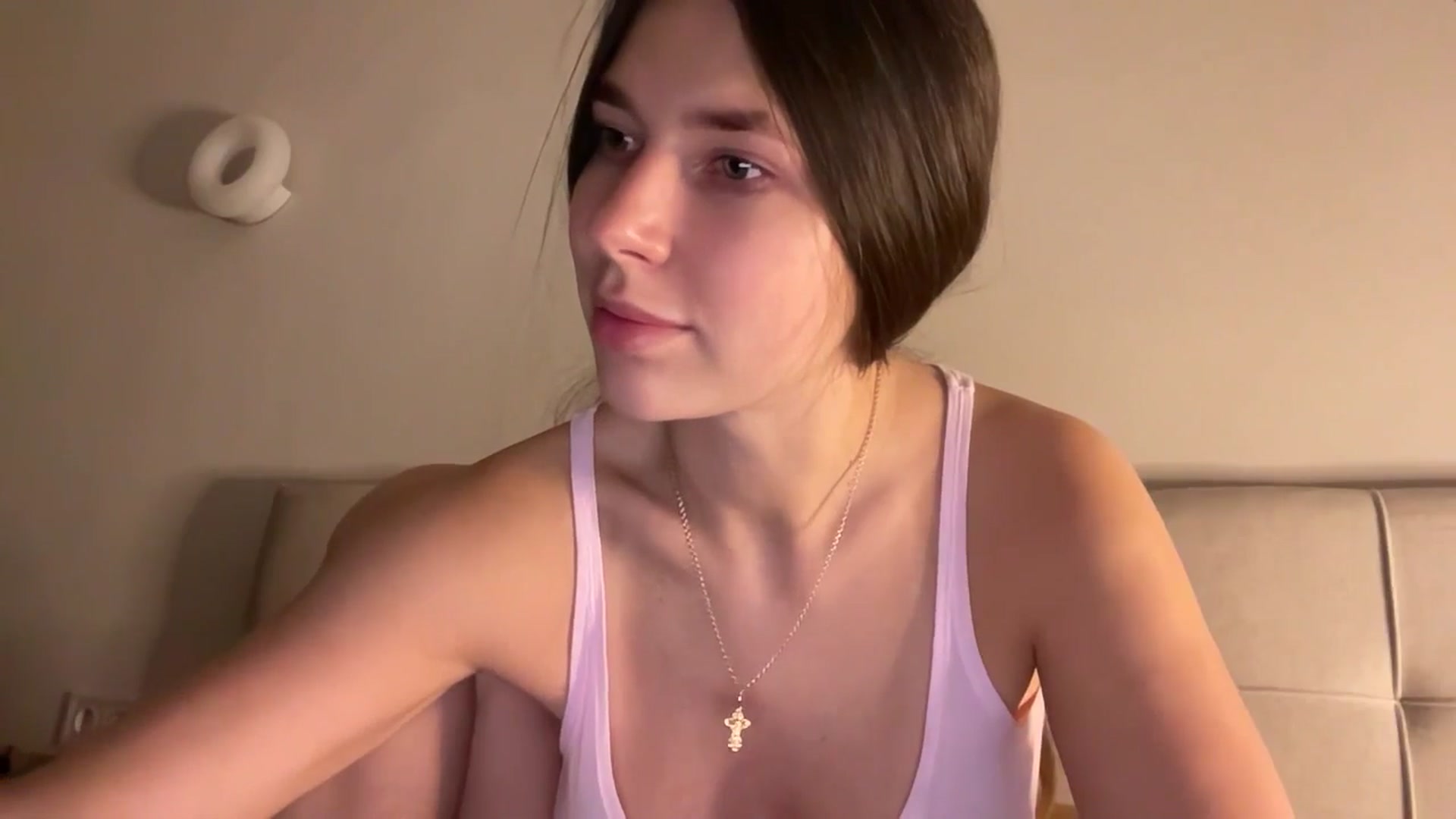 Gallery image thumbnail from kissfreeze's myfreecams stream on, 01/11/2026, 23:43 image 10 of 20