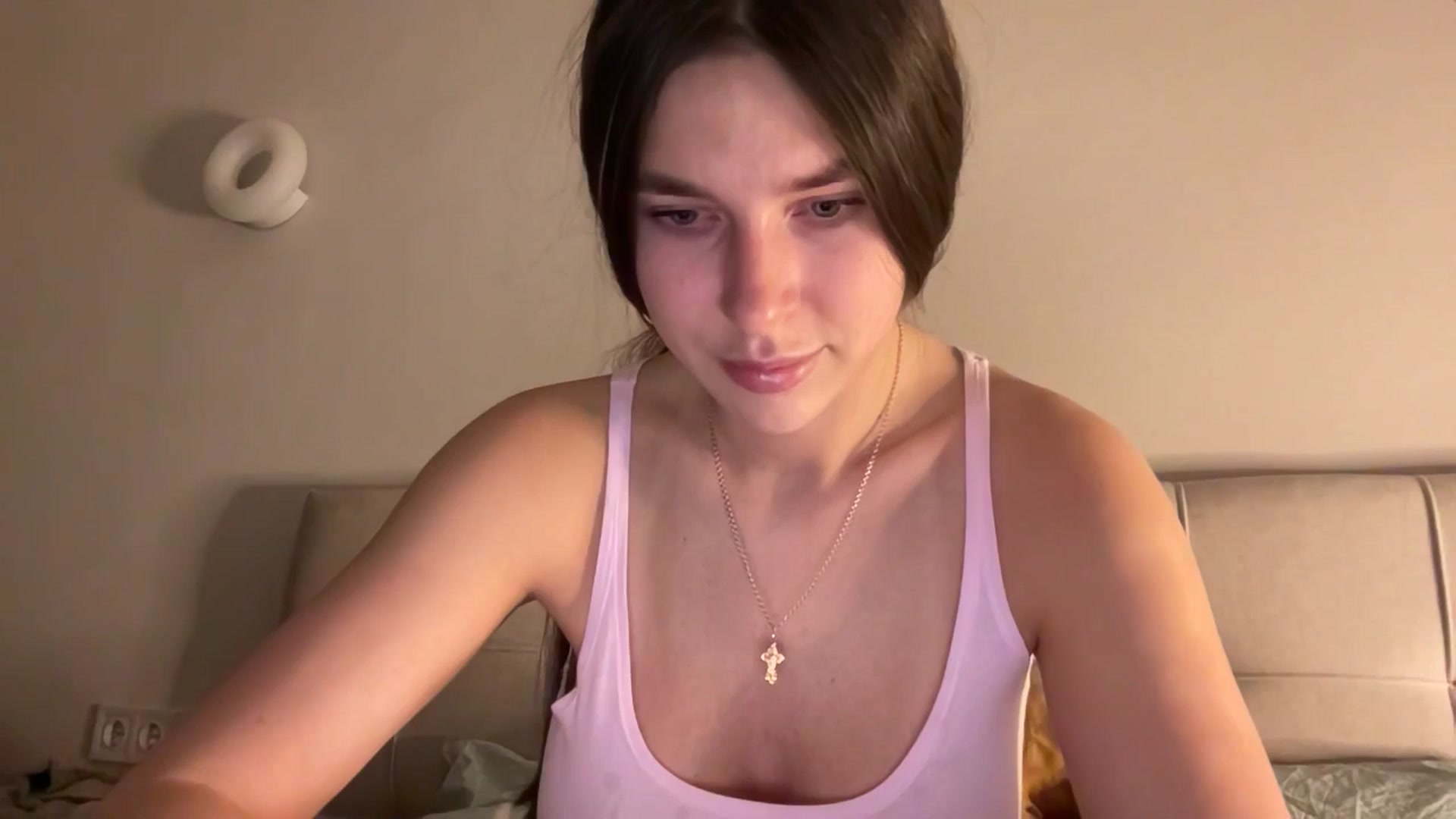 Gallery image thumbnail from kissfreeze's myfreecams stream on, 01/11/2026, 23:43 image 2 of 20