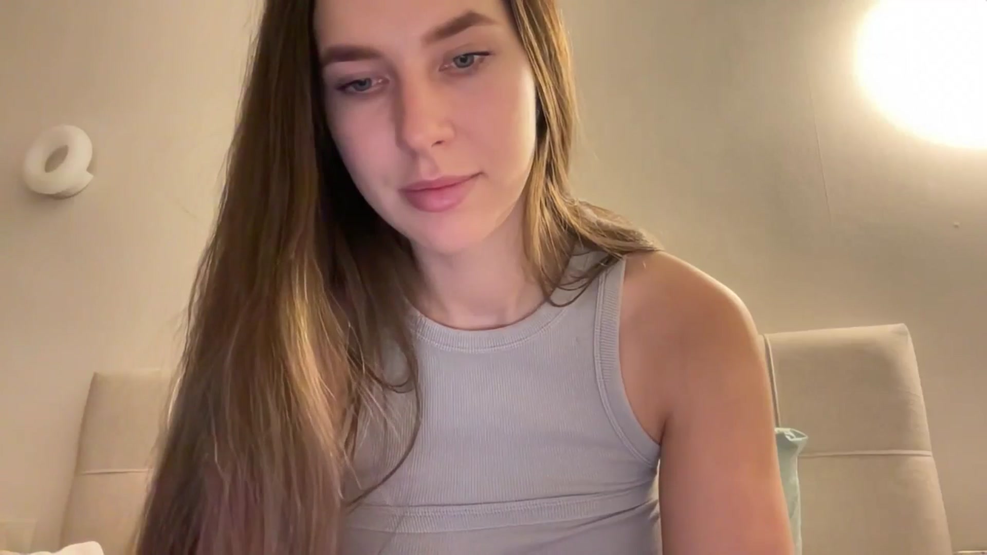 Gallery image thumbnail from kissfreeze's myfreecams stream on, 01/14/2026, 16:56 image 12 of 20