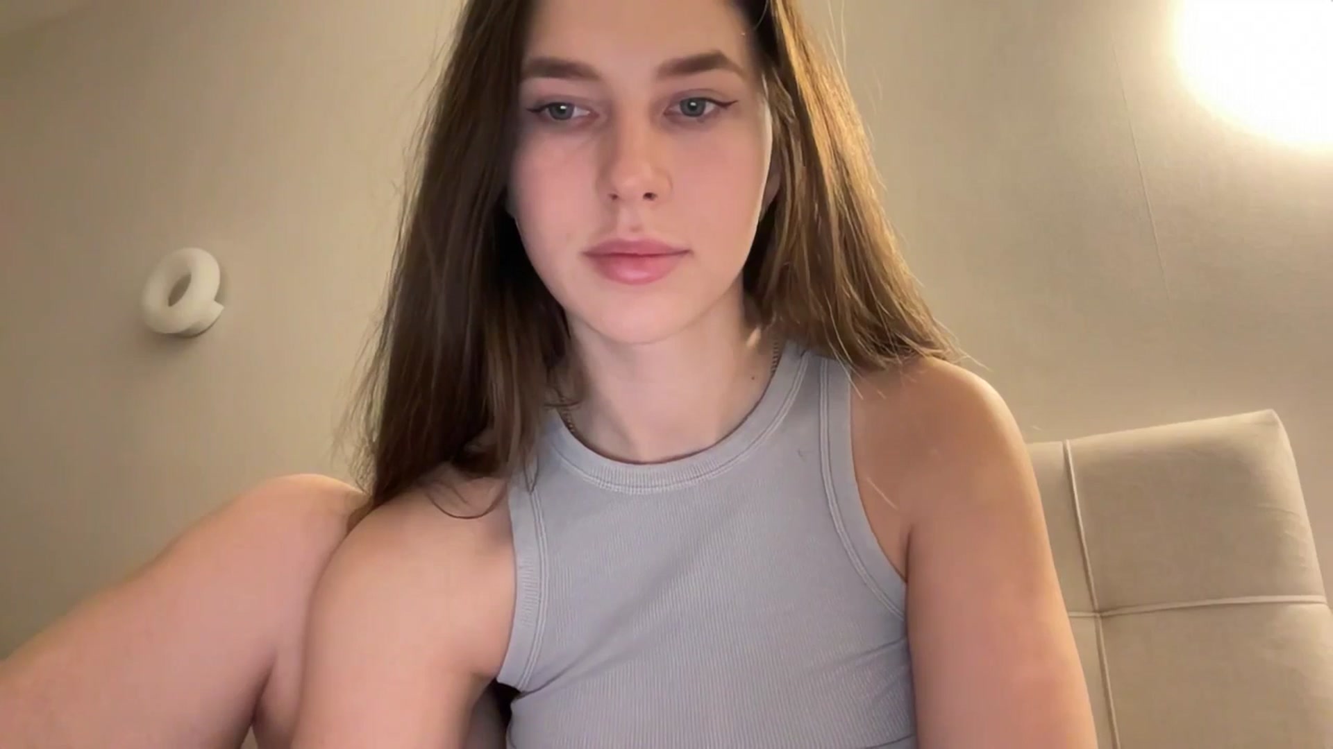 Gallery image thumbnail from kissfreeze's myfreecams stream on, 01/14/2026, 23:29 image 7 of 20