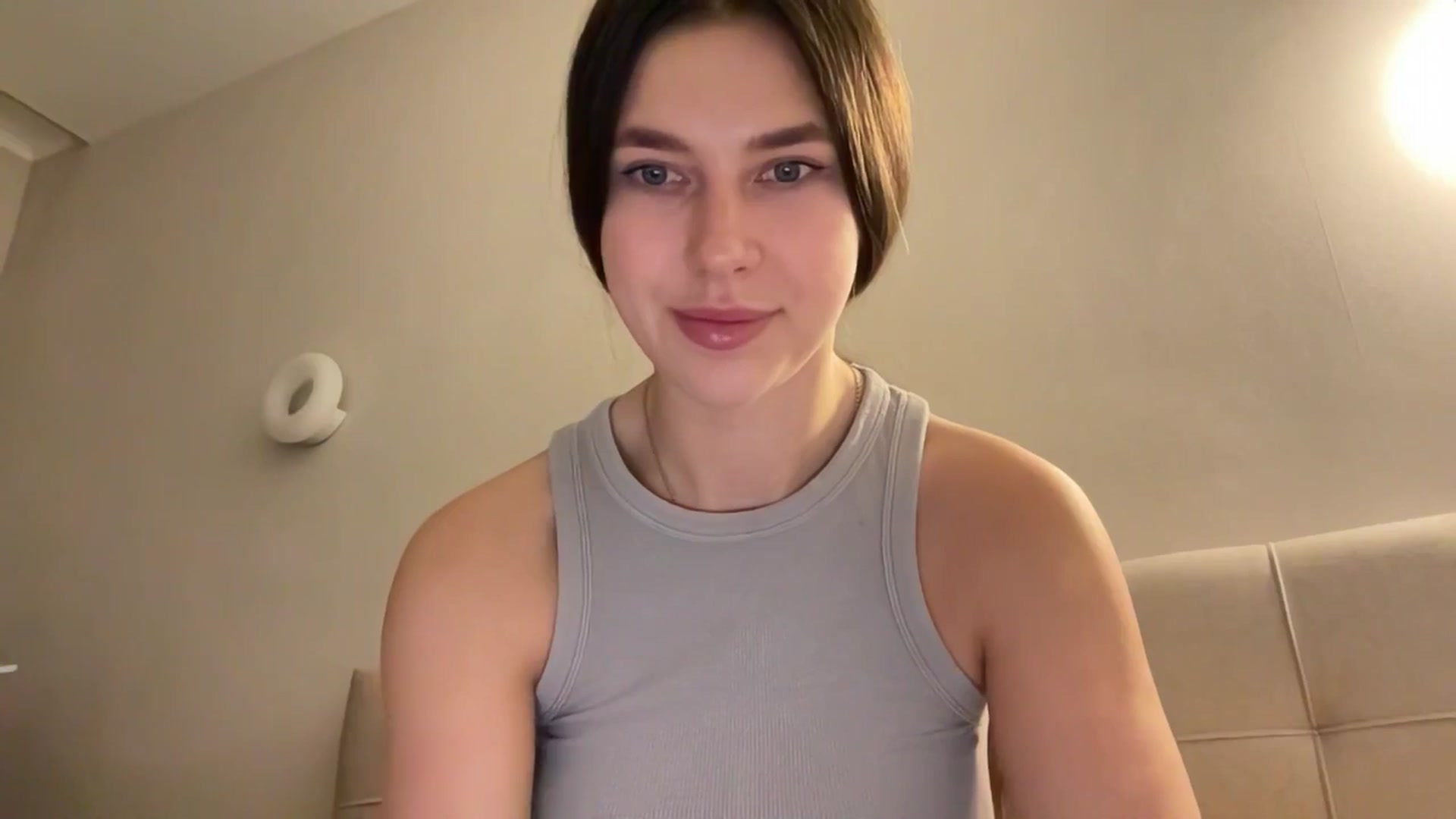 Gallery image thumbnail from kissfreeze's myfreecams stream on, 01/15/2026, 24:02 image 20 of 20