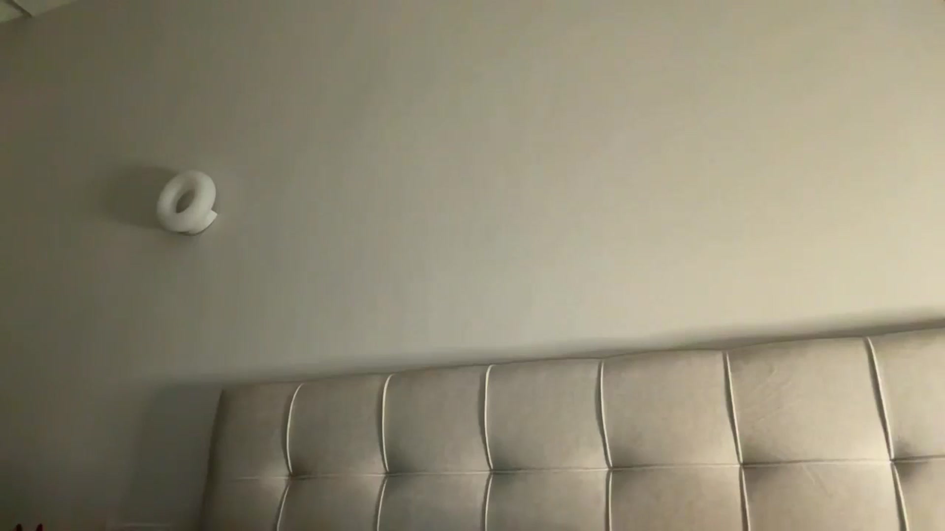 Gallery image thumbnail from kissfreeze's myfreecams stream on, 01/17/2026, 22:23 image 18 of 20