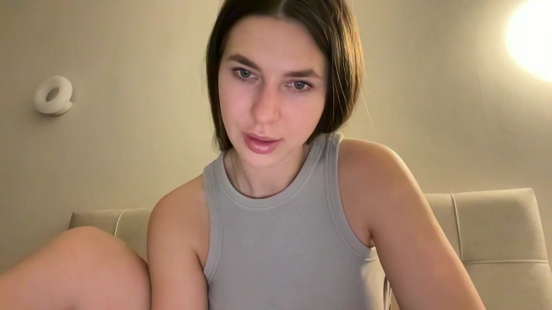Gallery image thumbnail from kissfreeze's myfreecams stream on, 01/18/2026, 24:11 image 10 of 20