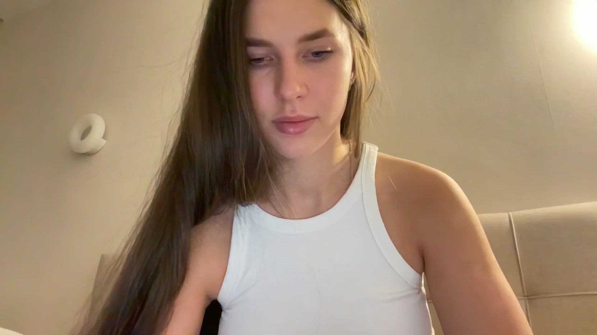 Gallery image thumbnail from kissfreeze's myfreecams stream on, 01/20/2026, 21:56 image 9 of 20