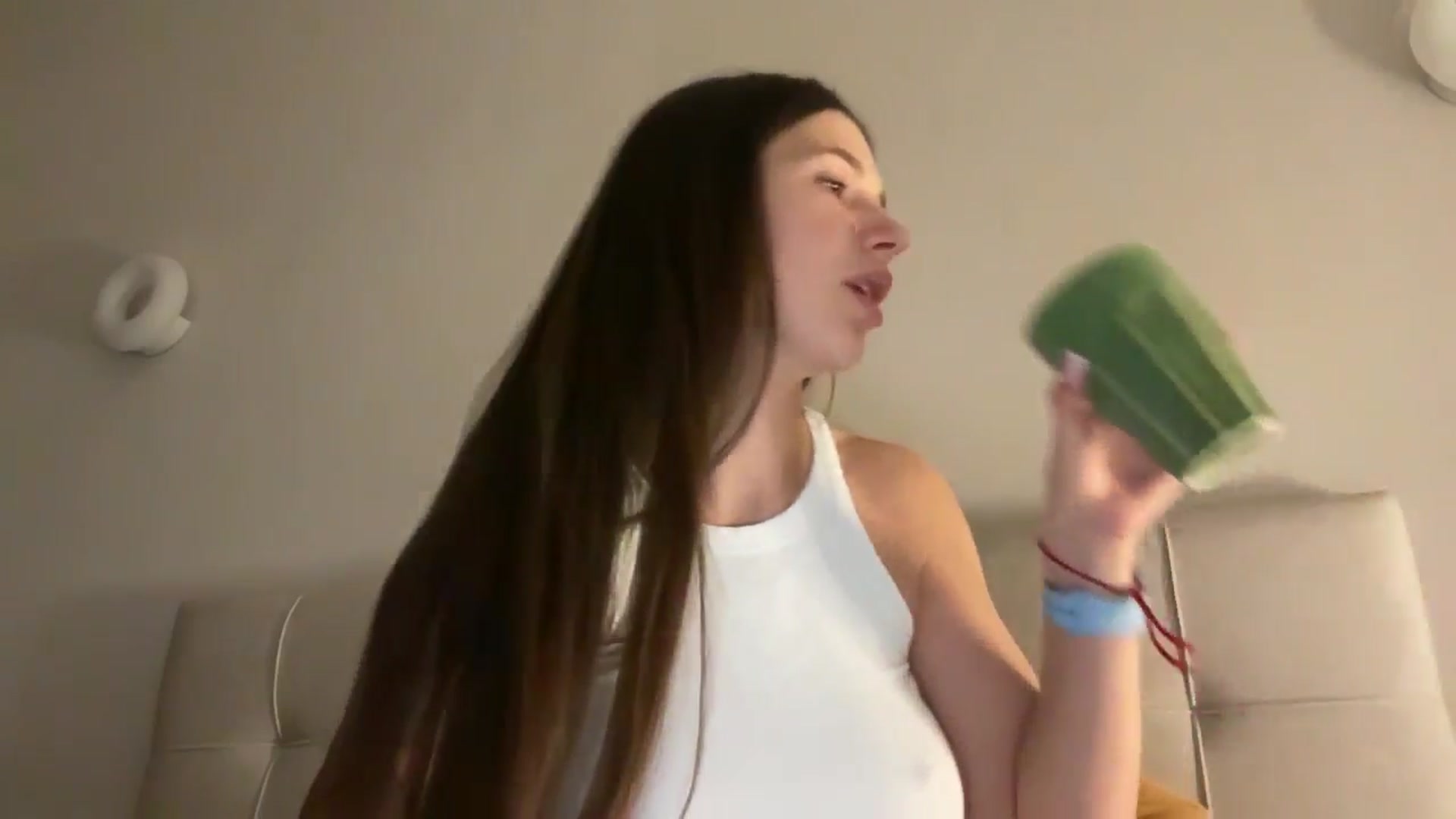 Gallery image thumbnail from kissfreeze's myfreecams stream on, 01/20/2026, 22:58 image 18 of 20