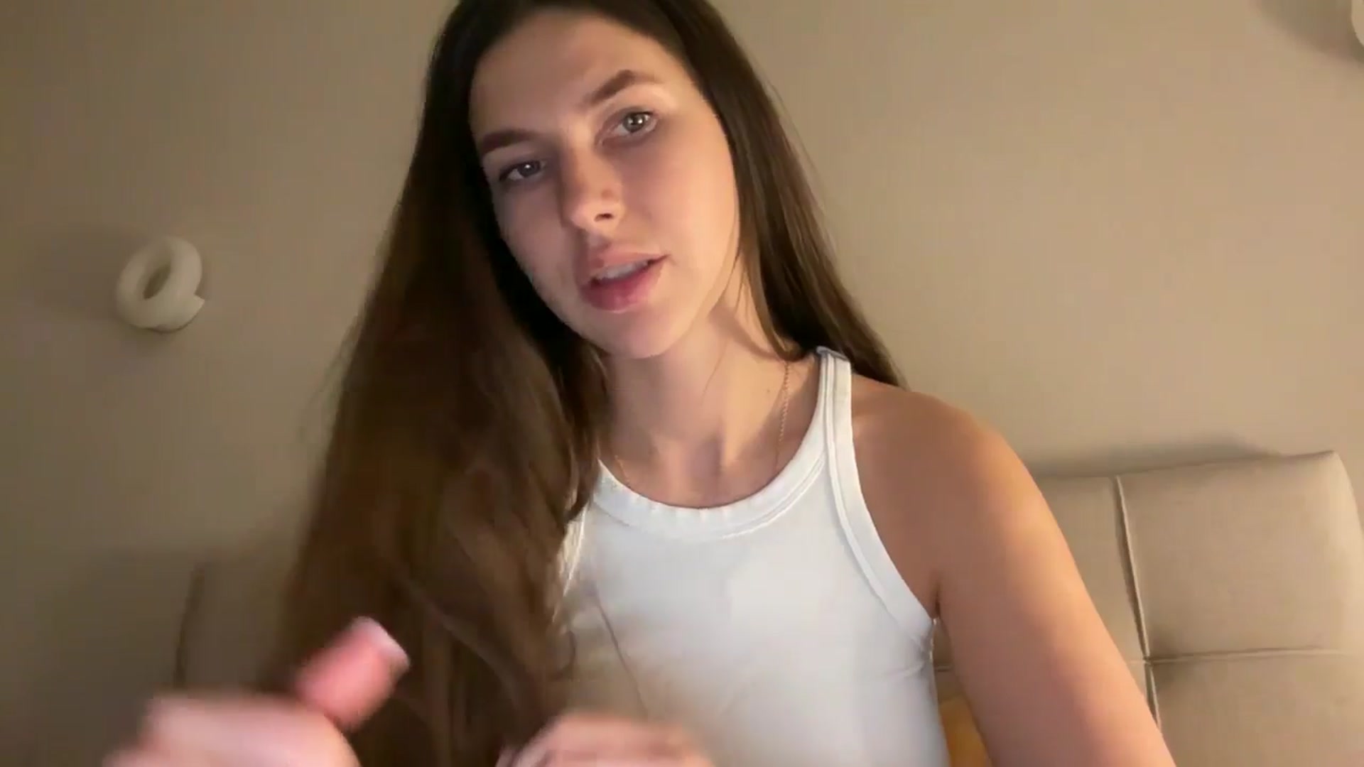 Gallery image thumbnail from kissfreeze's myfreecams stream on, 01/20/2026, 22:58 image 19 of 20