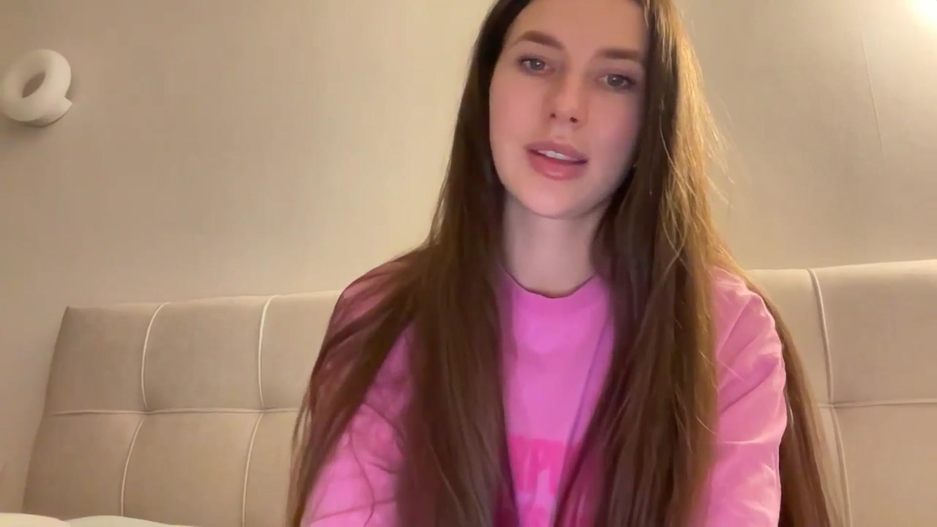 Gallery image thumbnail from kissfreeze's myfreecams stream on, 01/21/2026, 22:34 image 10 of 20