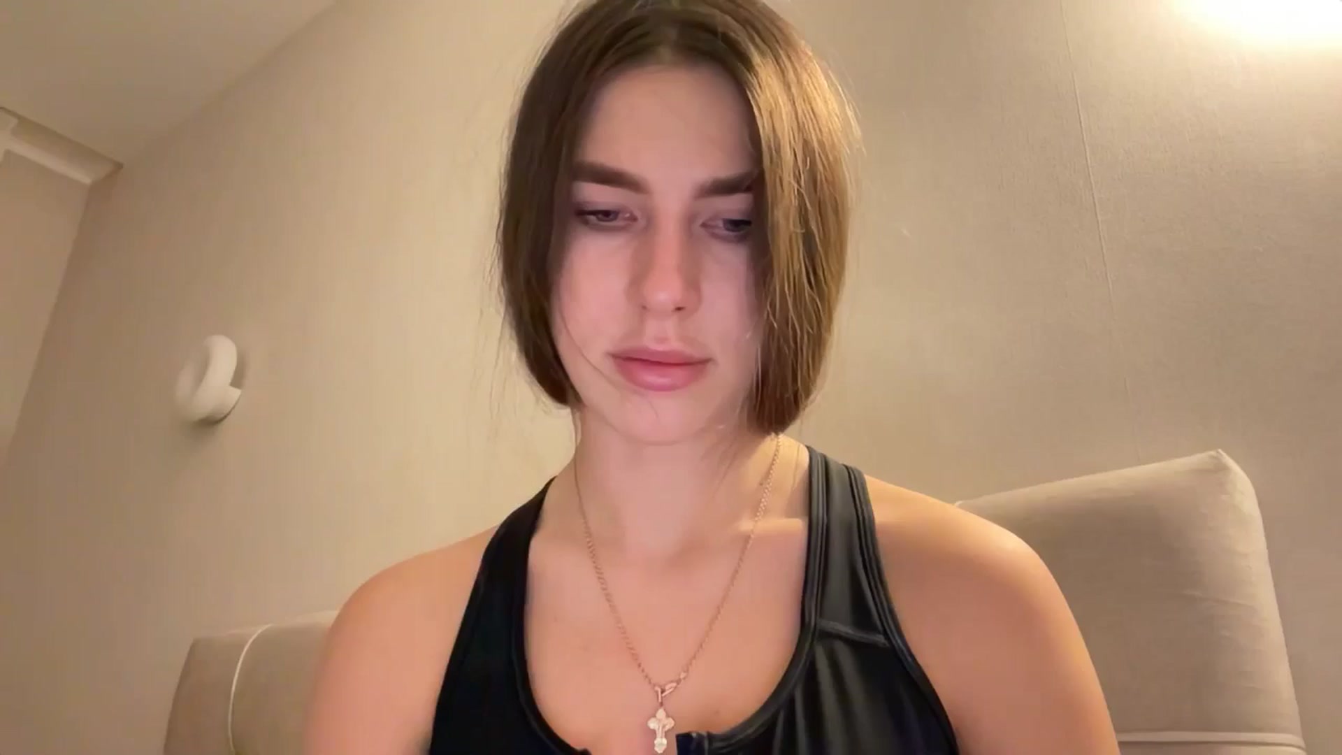Gallery image thumbnail from kissfreeze's myfreecams stream on, 01/22/2026, 16:38 image 3 of 20