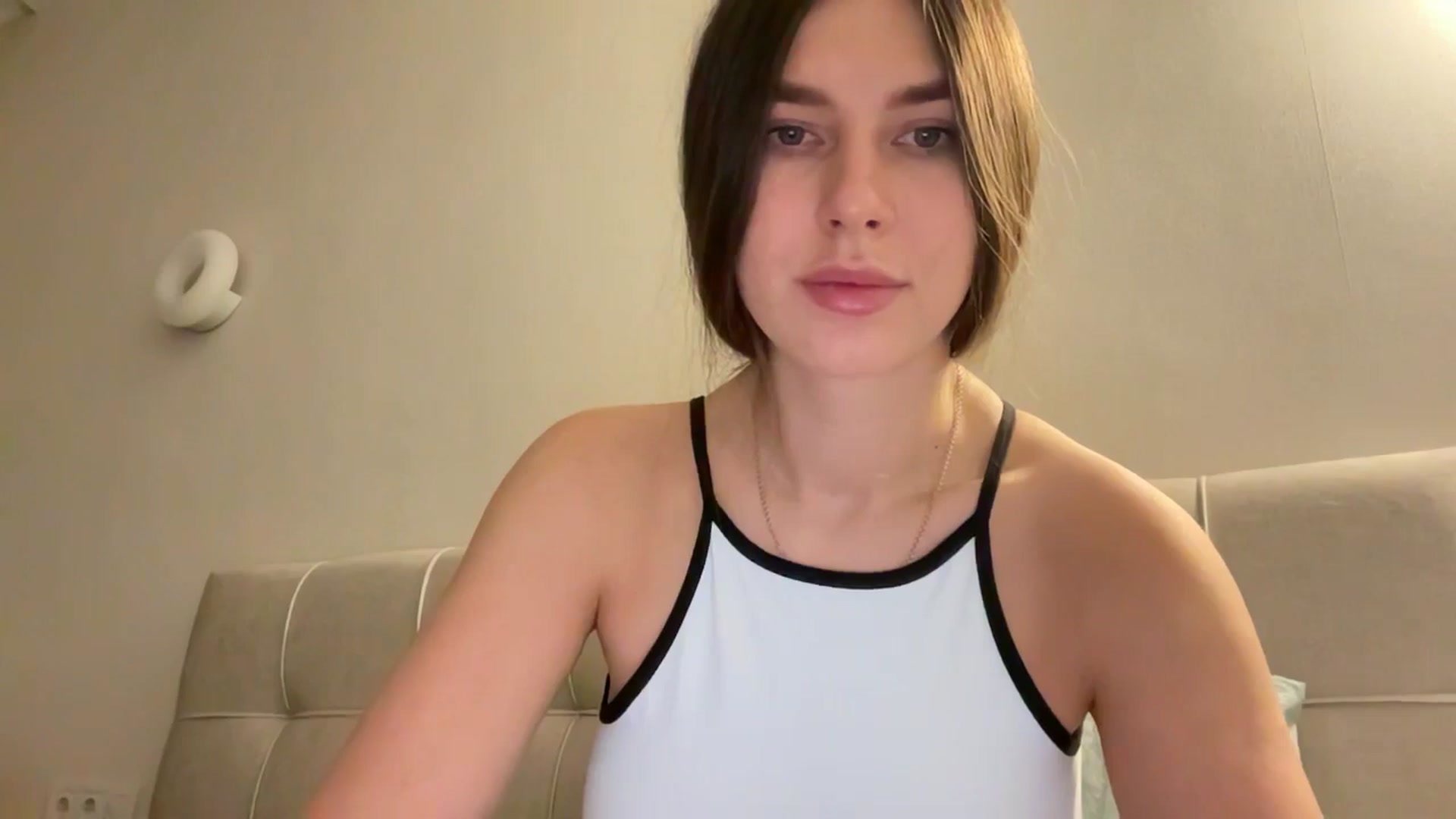 Gallery image thumbnail from kissfreeze's myfreecams stream on, 01/24/2026, 22:41 image 4 of 20