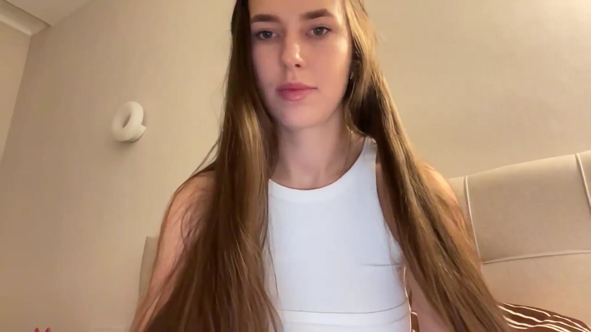 Gallery image thumbnail from kissfreeze's myfreecams stream on, 01/25/2026, 16:46 image 19 of 20