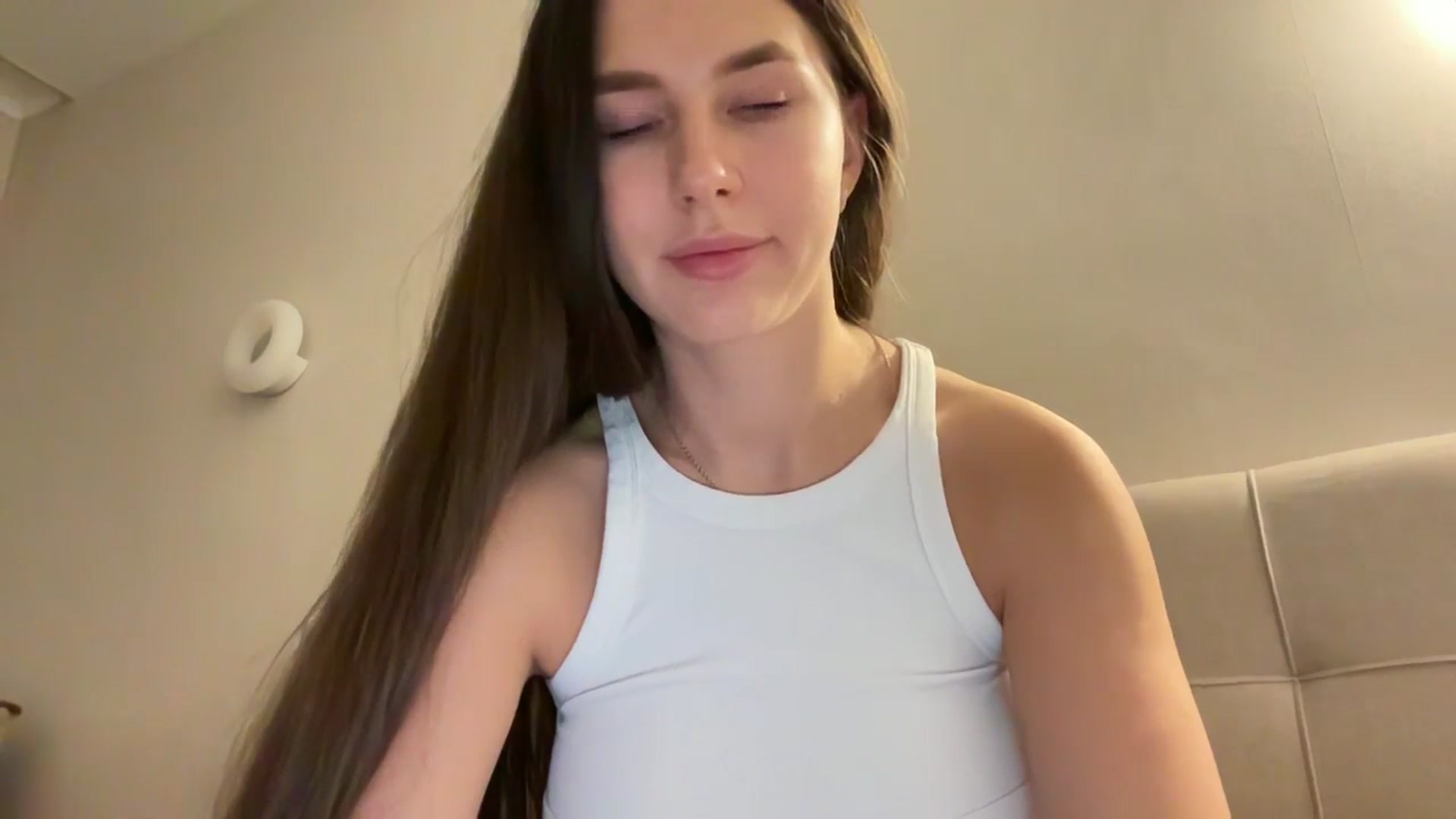 Gallery image thumbnail from kissfreeze's myfreecams stream on, 01/31/2026, 22:50 image 17 of 20