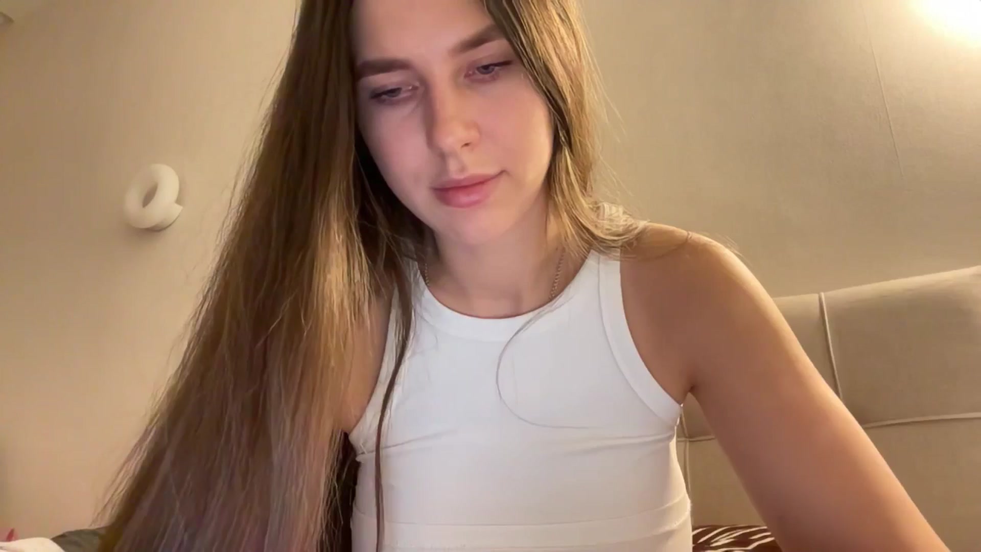 Gallery image thumbnail from kissfreeze's myfreecams stream on, 01/31/2026, 22:50 image 14 of 20