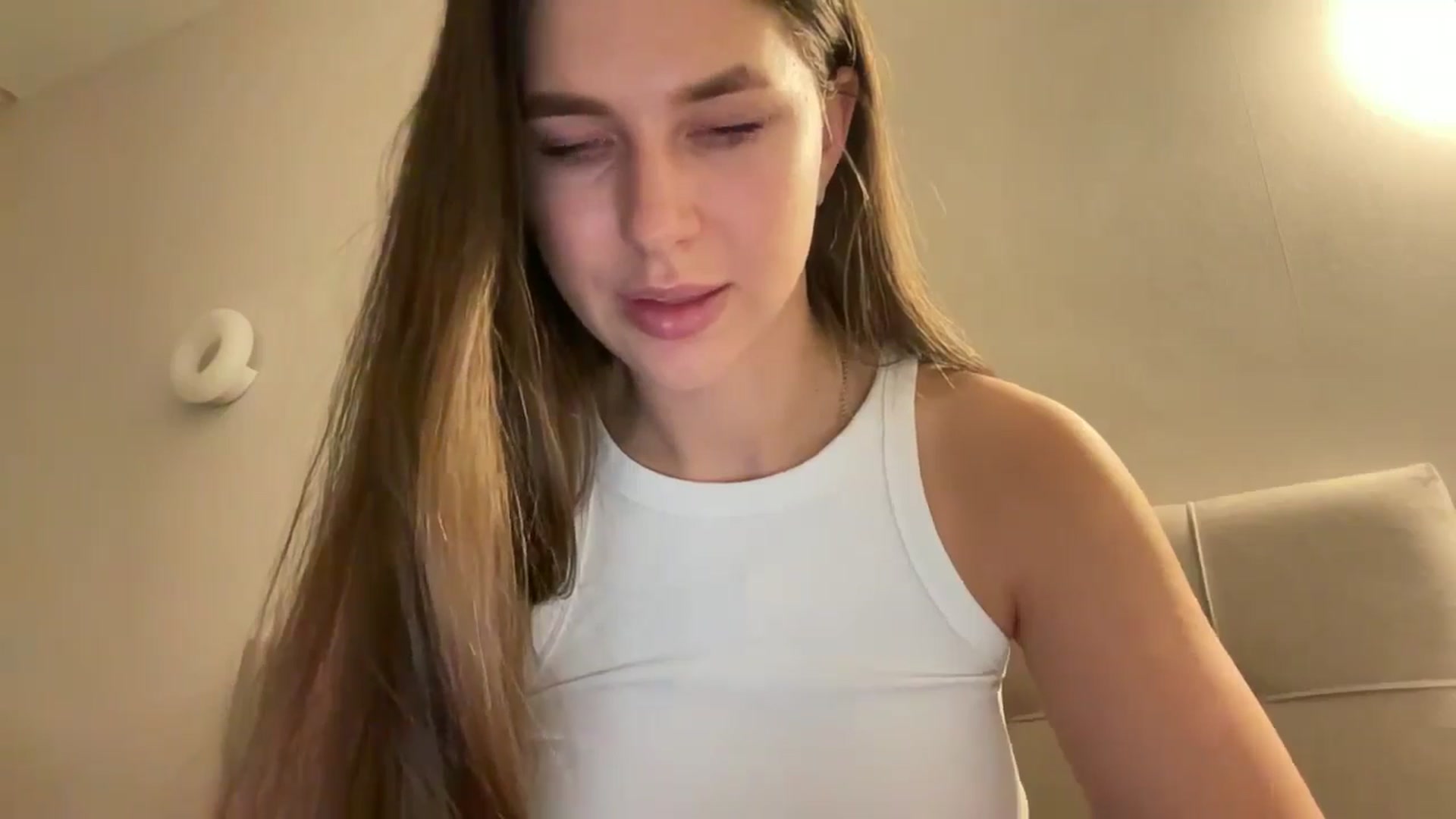 Gallery image thumbnail from kissfreeze's myfreecams stream on, 01/31/2026, 23:37 image 16 of 20