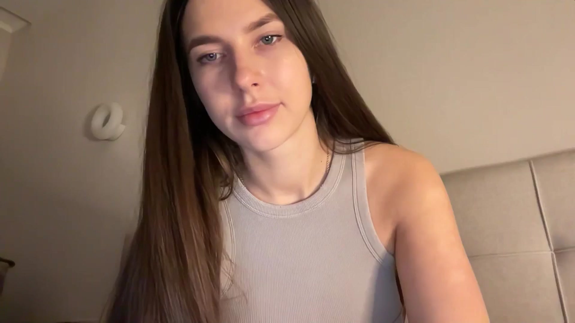 Gallery image thumbnail from kissfreeze's myfreecams stream on, 02/02/2026, 17:34 image 2 of 20