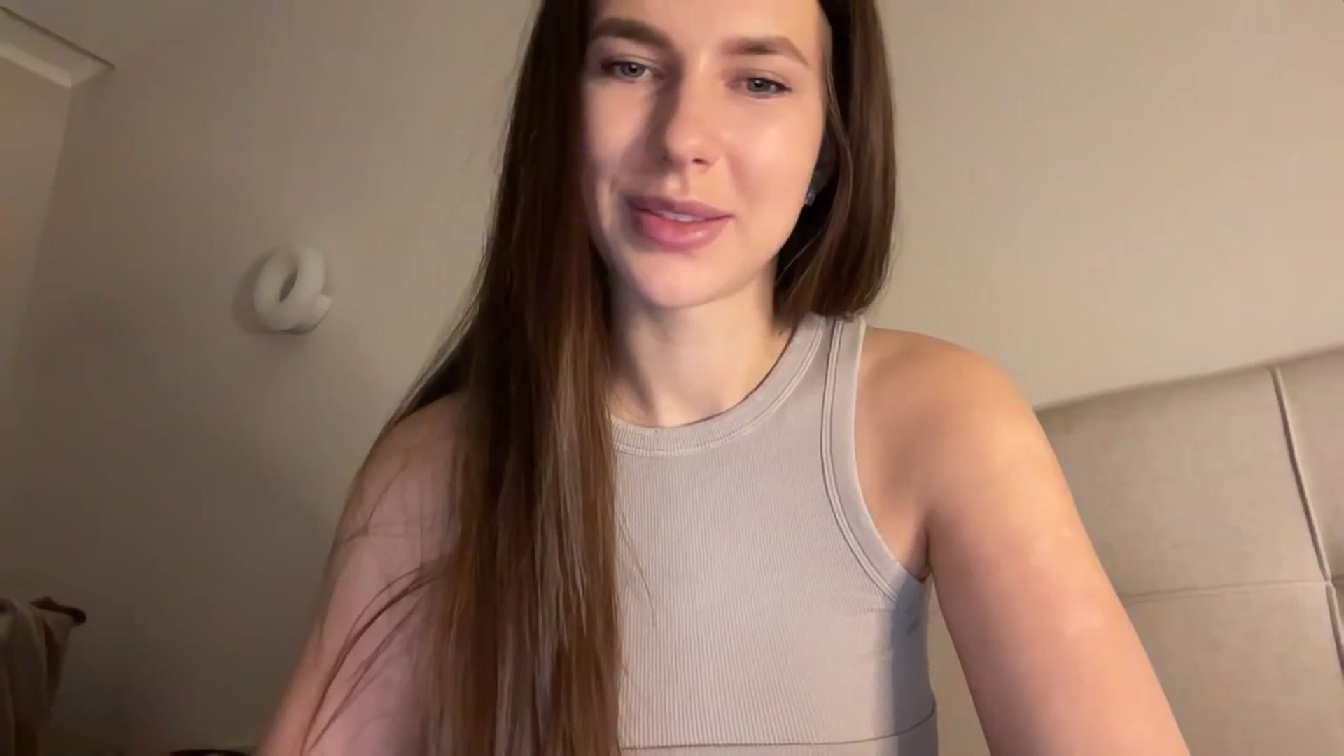 Gallery image thumbnail from kissfreeze's myfreecams stream on, 02/02/2026, 17:34 image 17 of 20