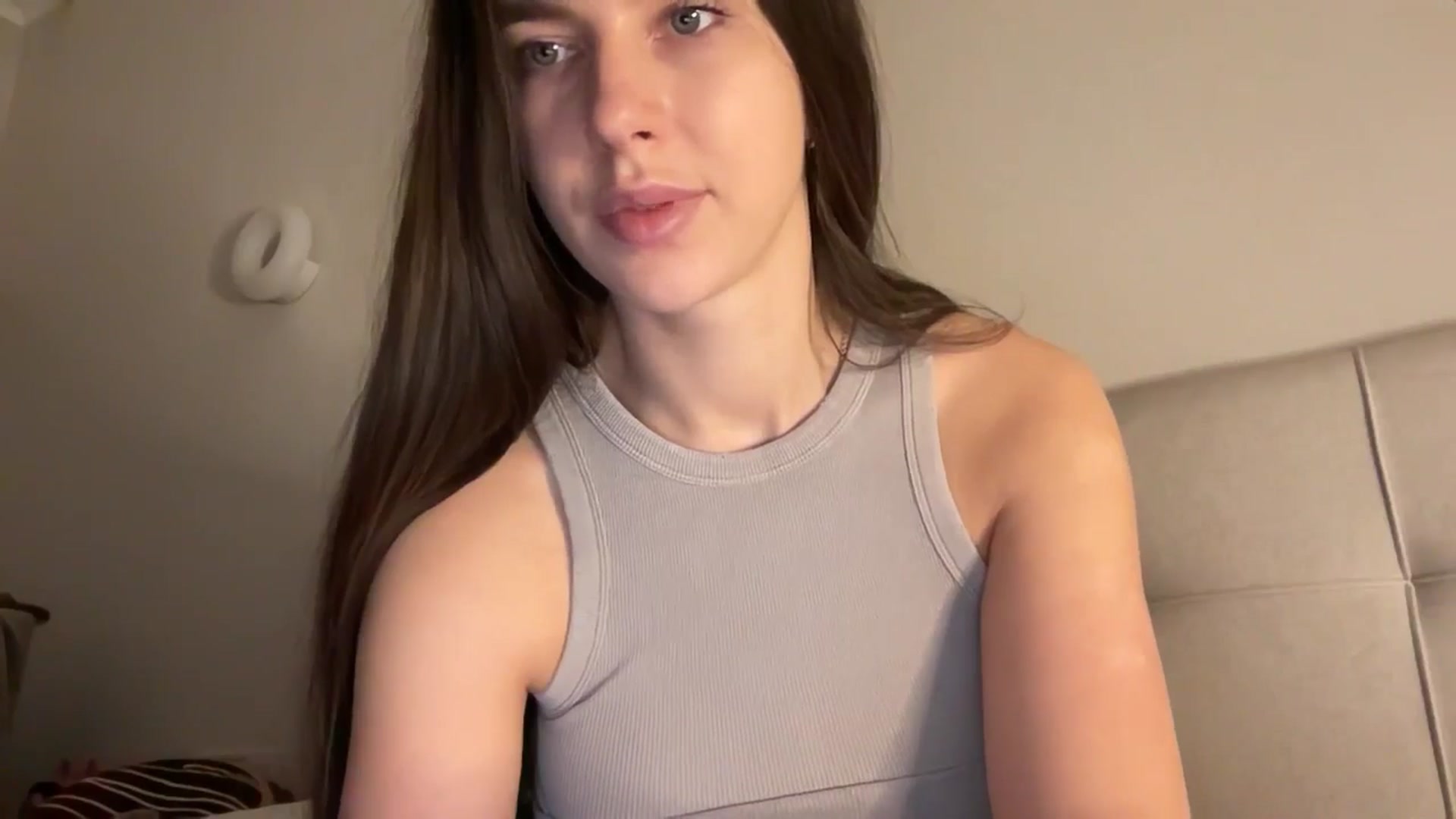 Gallery image thumbnail from kissfreeze's myfreecams stream on, 02/02/2026, 17:34 image 5 of 20