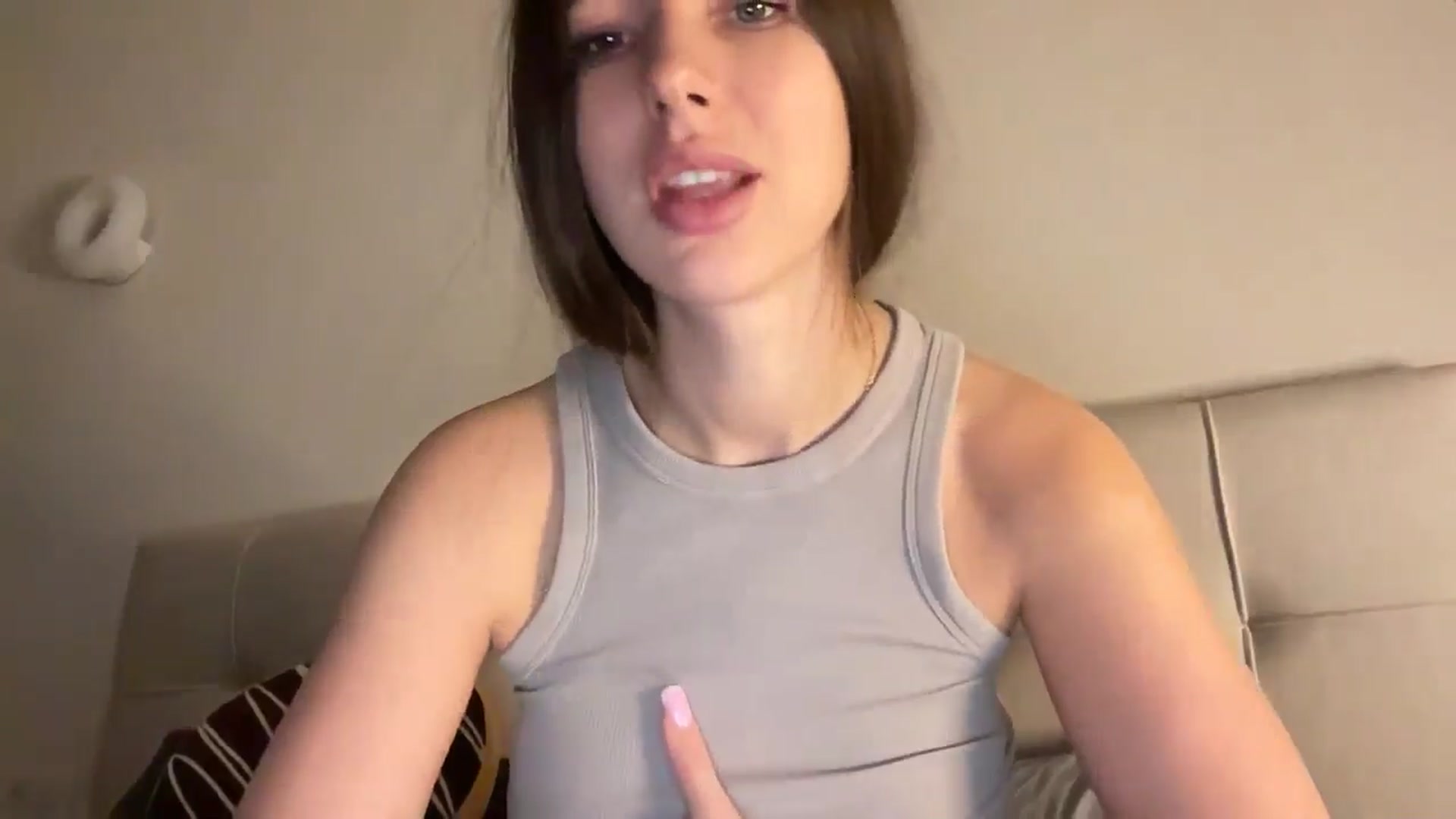 Gallery image thumbnail from kissfreeze's myfreecams stream on, 02/07/2026, 15:48 image 6 of 20