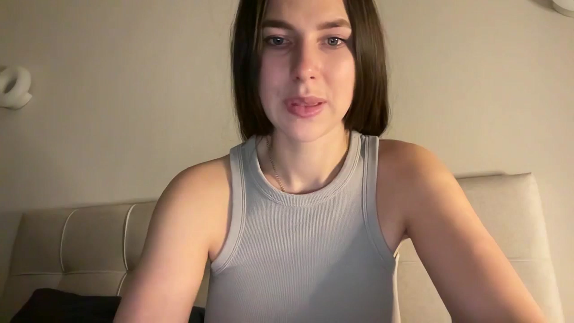 Gallery image thumbnail from kissfreeze's myfreecams stream on, 02/07/2026, 17:24 image 13 of 20