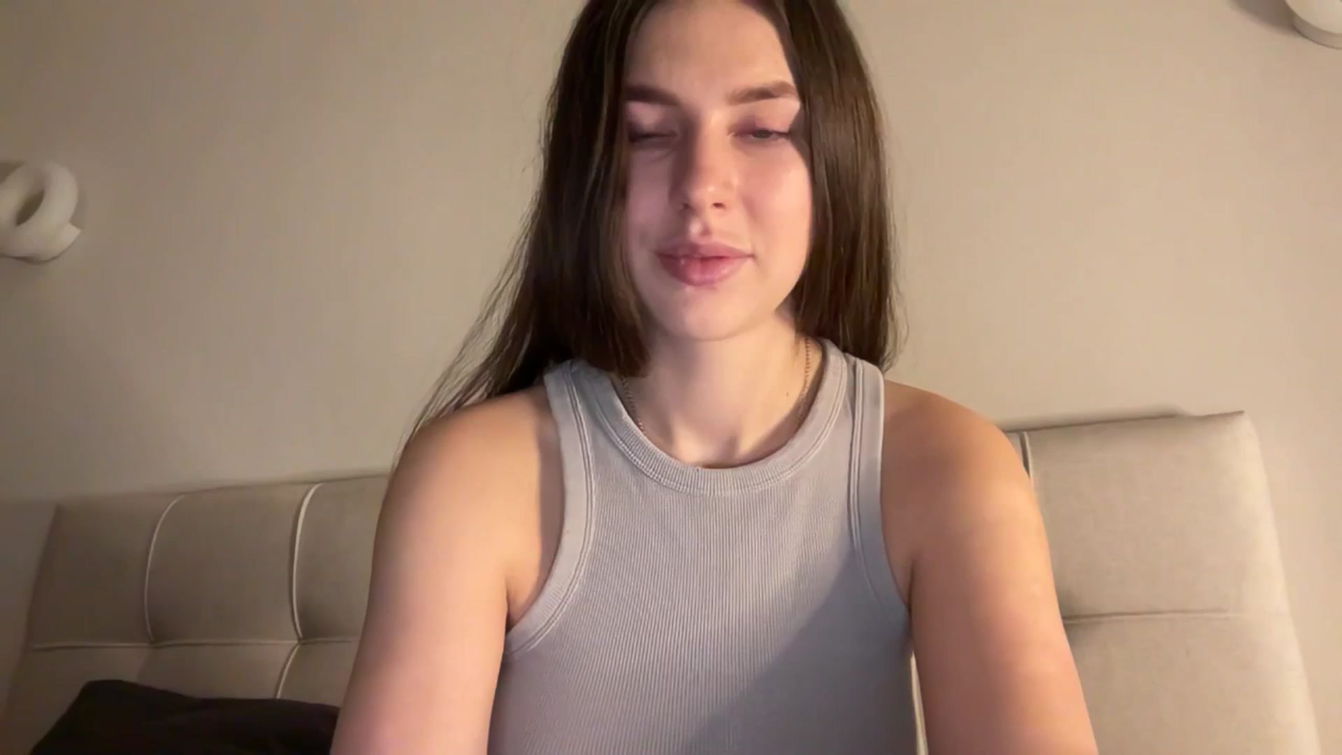 Gallery image thumbnail from kissfreeze's myfreecams stream on, 02/07/2026, 17:24 image 14 of 20