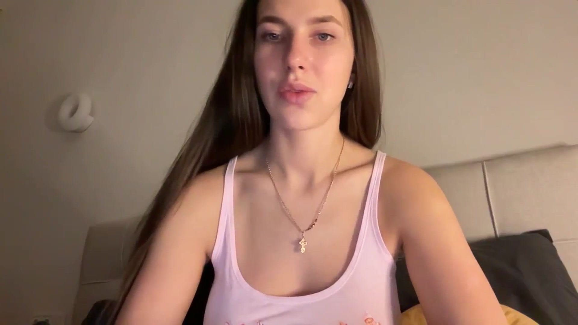 Gallery image thumbnail from kissfreeze's myfreecams stream on, 02/08/2026, 24:14 image 7 of 20