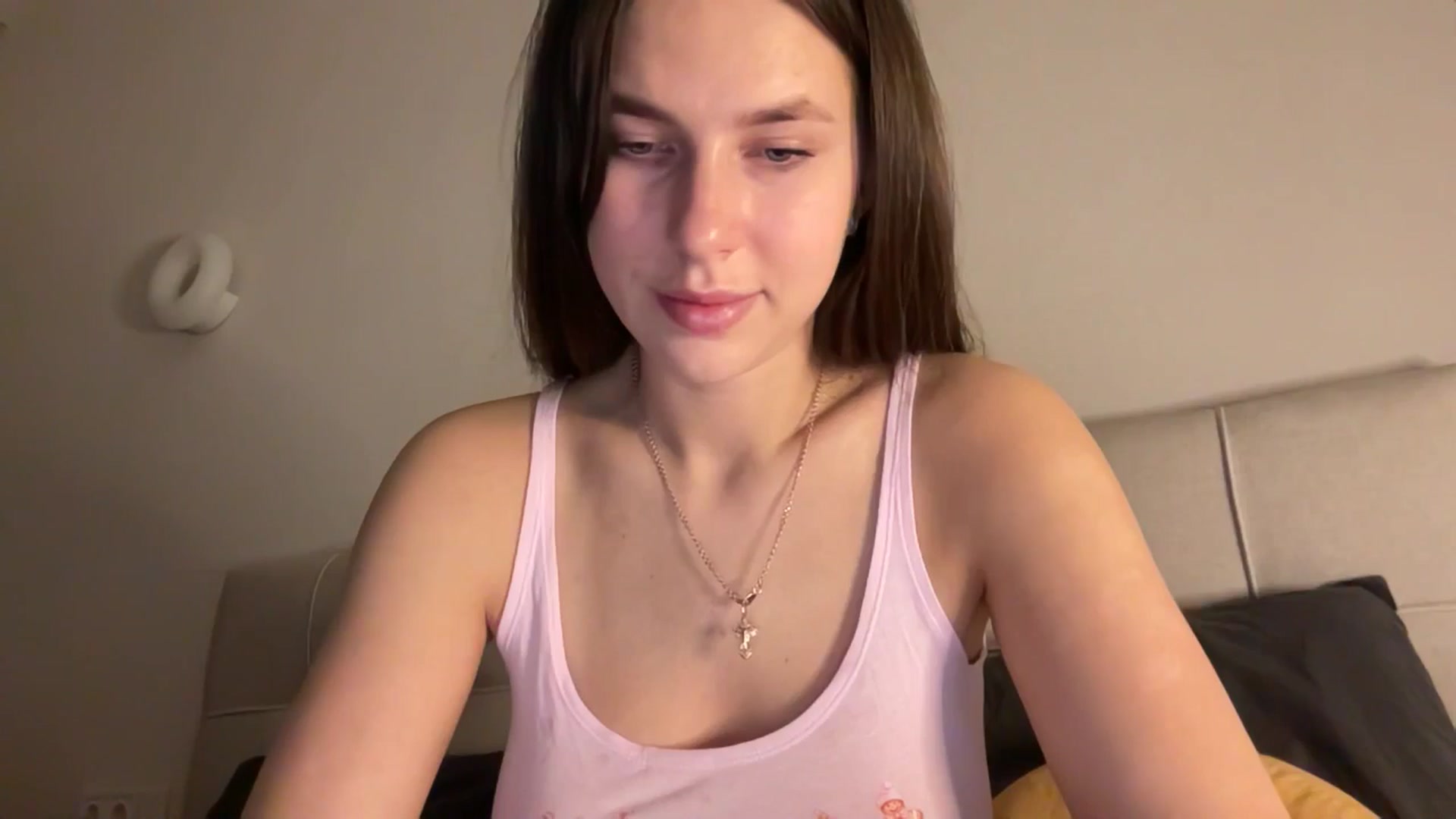 Gallery image thumbnail from kissfreeze's myfreecams stream on, 02/08/2026, 24:14 image 13 of 20