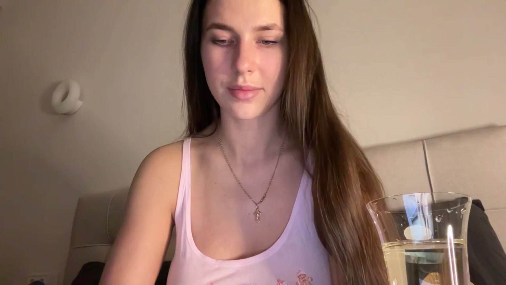 Gallery image thumbnail from kissfreeze's myfreecams stream on, 02/08/2026, 24:14 image 5 of 20