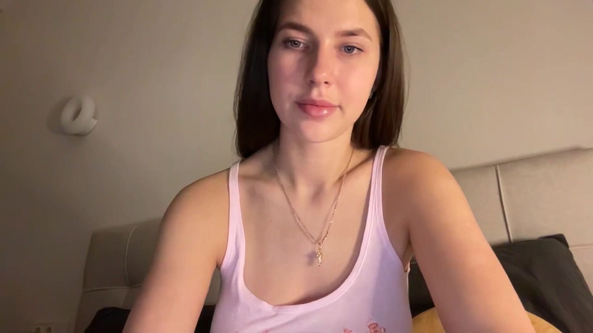 Gallery image thumbnail from kissfreeze's myfreecams stream on, 02/08/2026, 24:14 image 12 of 20