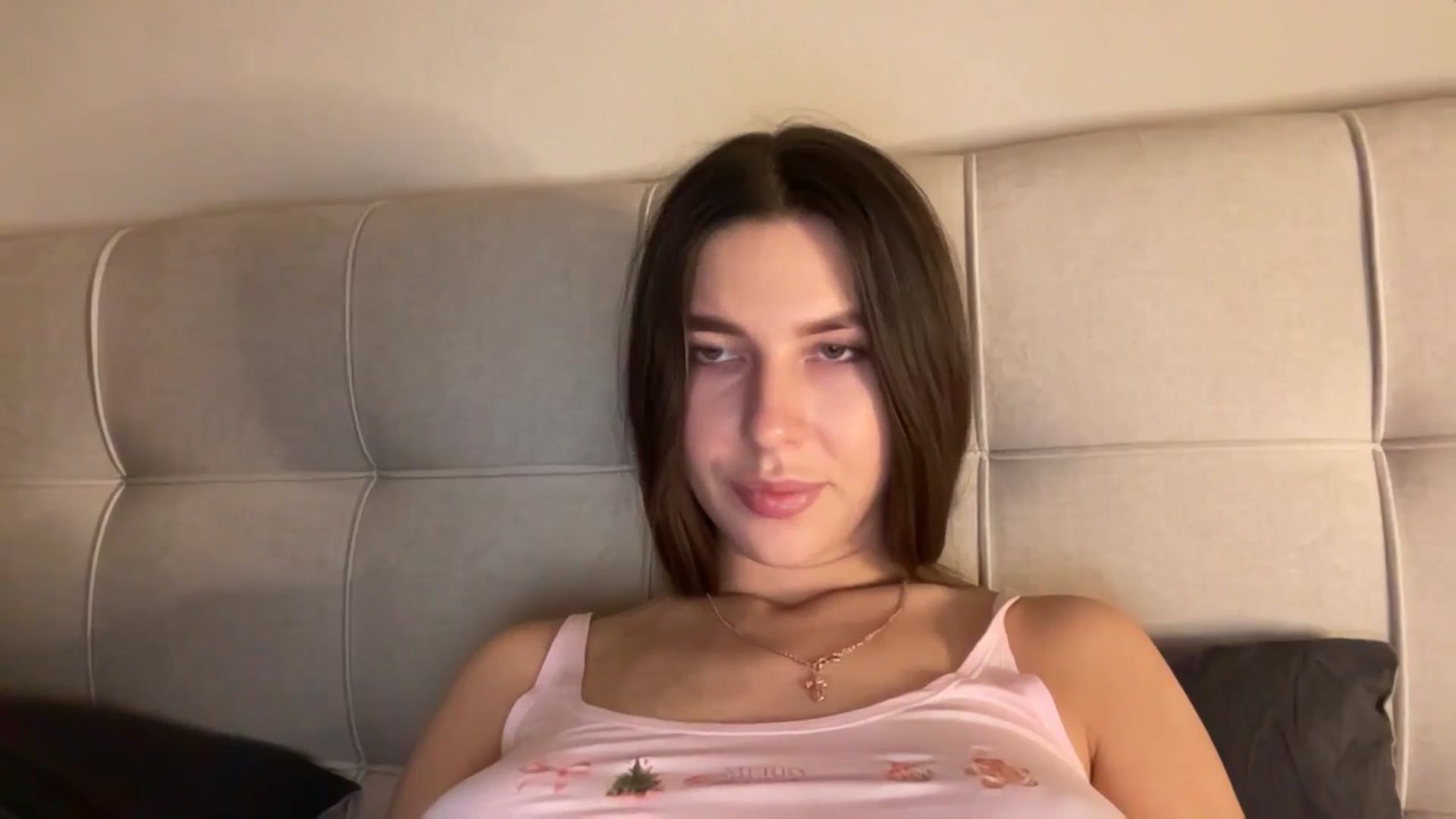 Gallery image thumbnail from kissfreeze's myfreecams stream on, 02/08/2026, 18:55 image 16 of 20