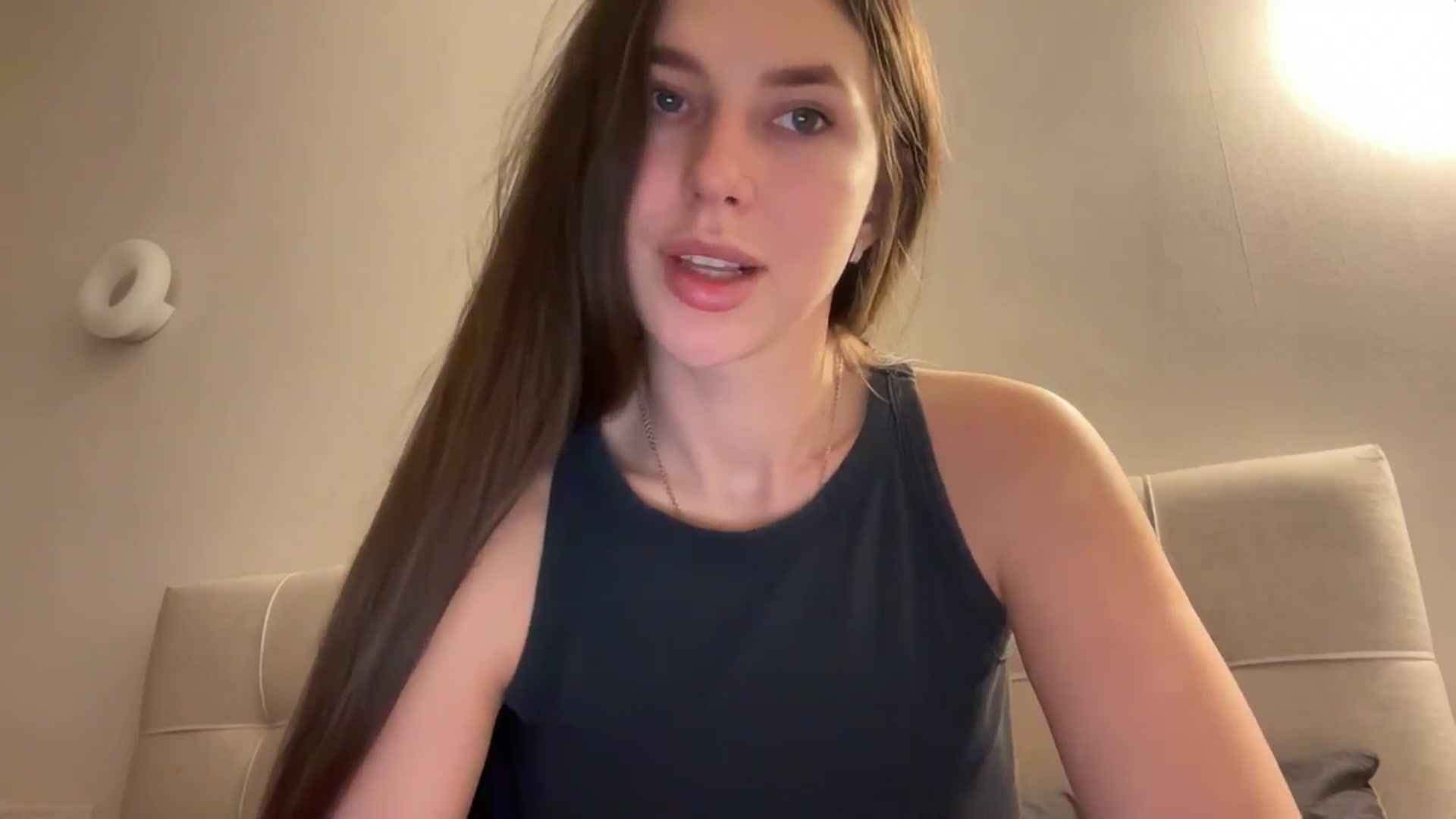 Gallery image thumbnail from kissfreeze's myfreecams stream on, 02/10/2026, 22:41 image 2 of 20