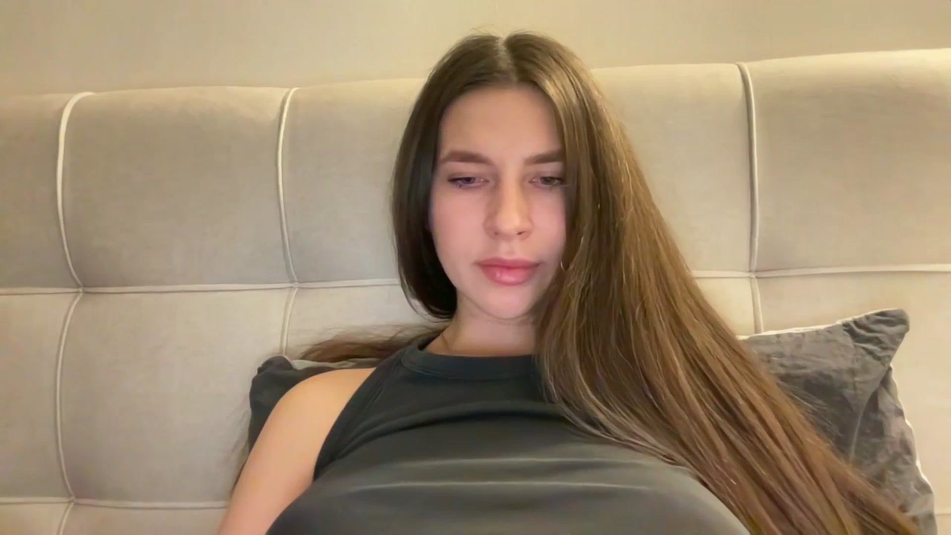Gallery image thumbnail from kissfreeze's myfreecams stream on, 02/10/2026, 23:44 image 15 of 20