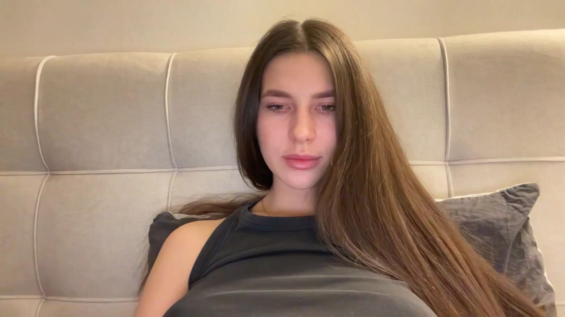 Gallery image thumbnail from kissfreeze's myfreecams stream on, 02/10/2026, 23:44 image 17 of 20