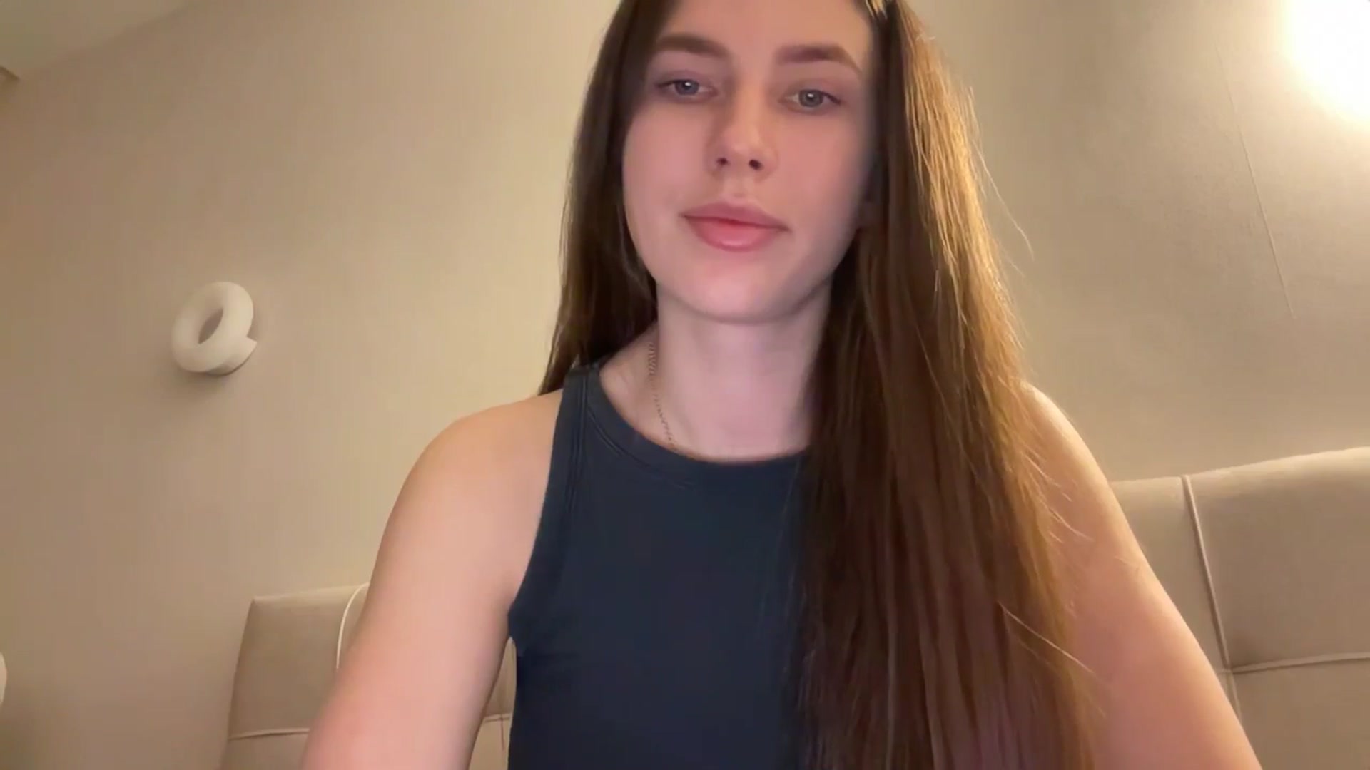 Gallery image thumbnail from kissfreeze's myfreecams stream on, 02/16/2026, 21:54 image 4 of 20