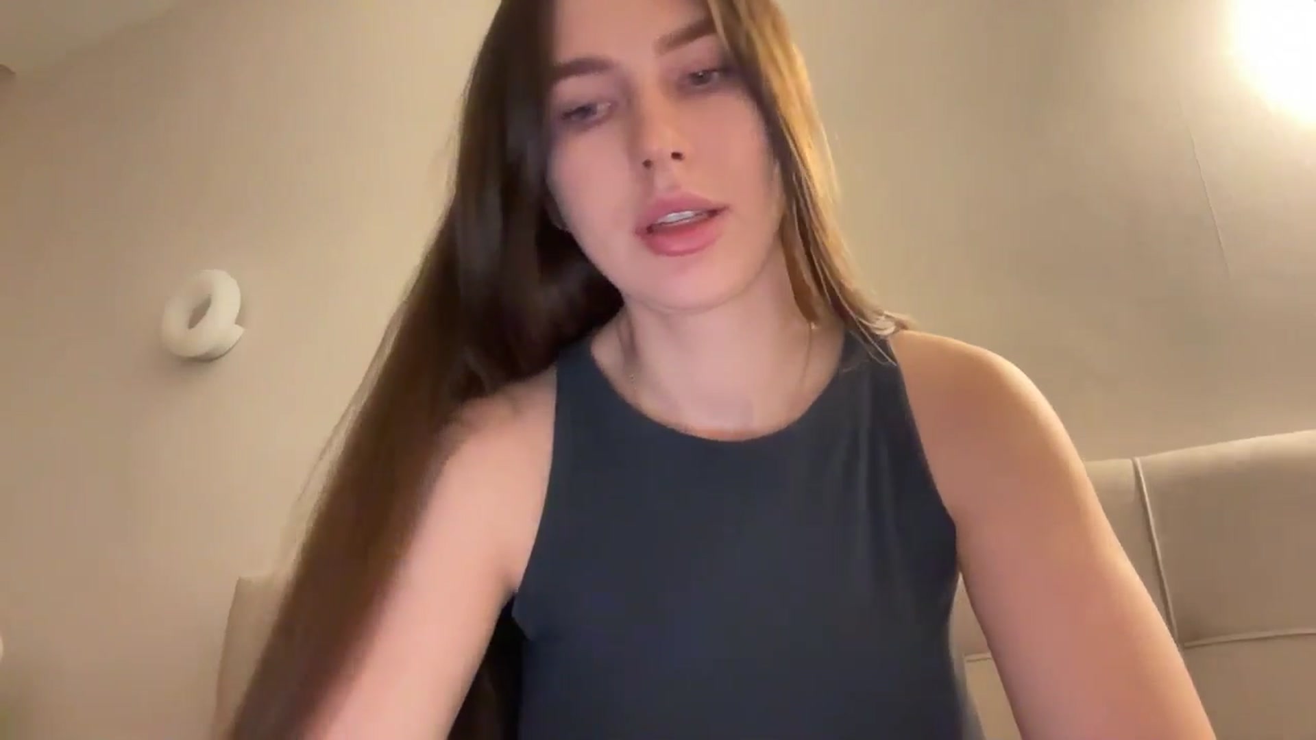 Gallery image thumbnail from kissfreeze's myfreecams stream on, 02/16/2026, 21:54 image 2 of 20