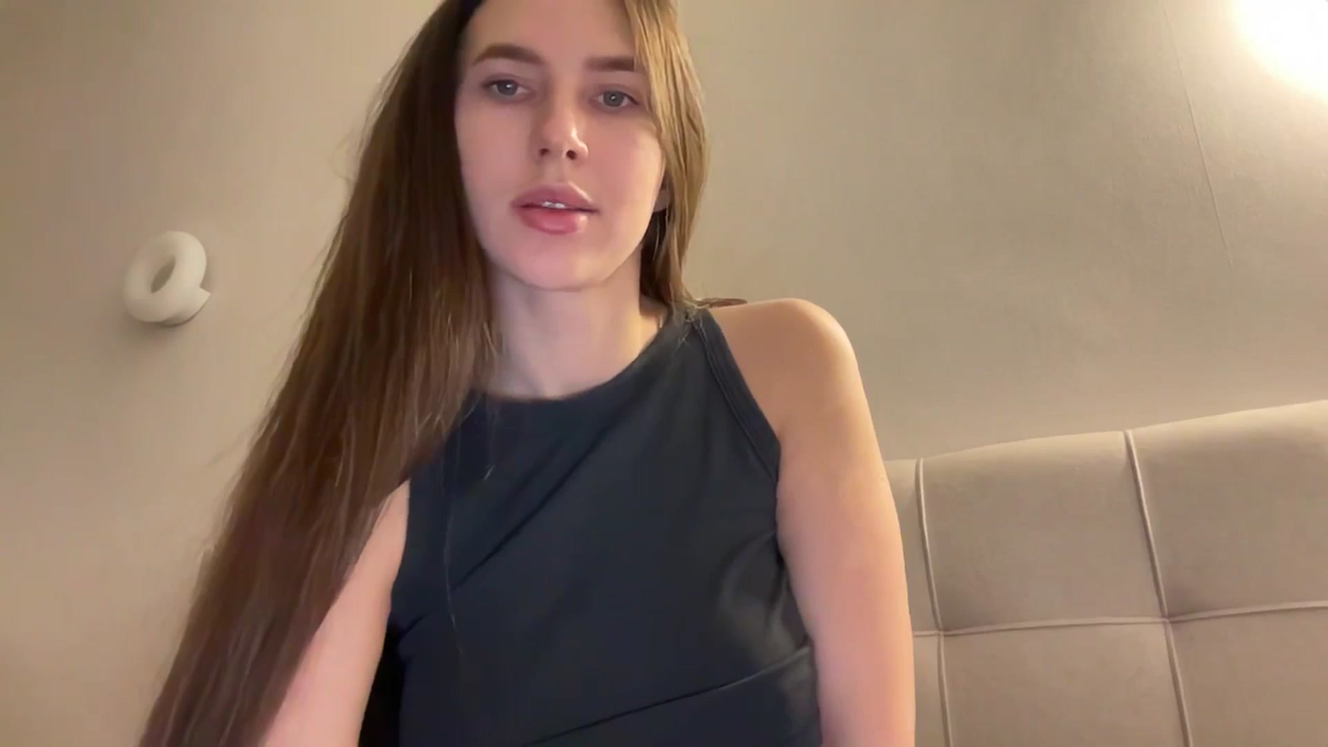 Gallery image thumbnail from kissfreeze's myfreecams stream on, 02/16/2026, 21:54 image 7 of 20
