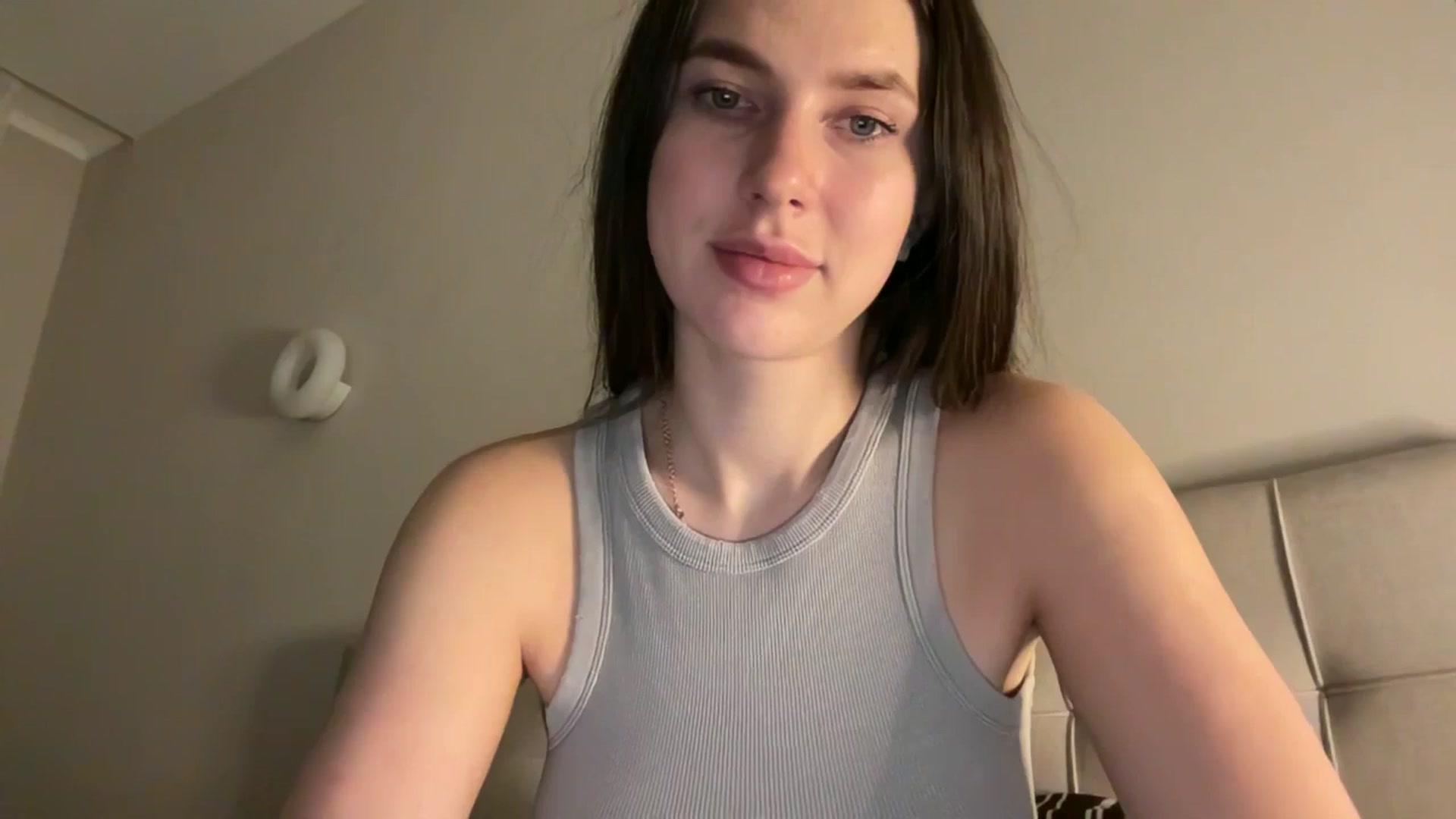 Gallery image thumbnail from kissfreeze's myfreecams stream on, 02/19/2026, 21:24 image 20 of 20