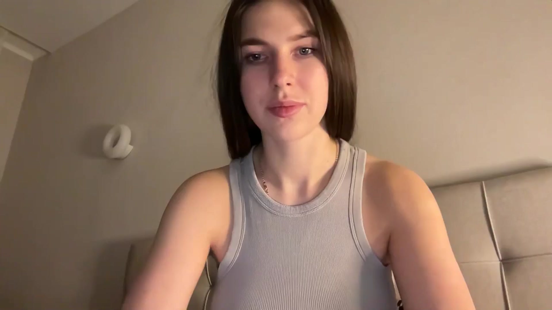 Gallery image thumbnail from kissfreeze's myfreecams stream on, 02/19/2026, 21:24 image 3 of 20